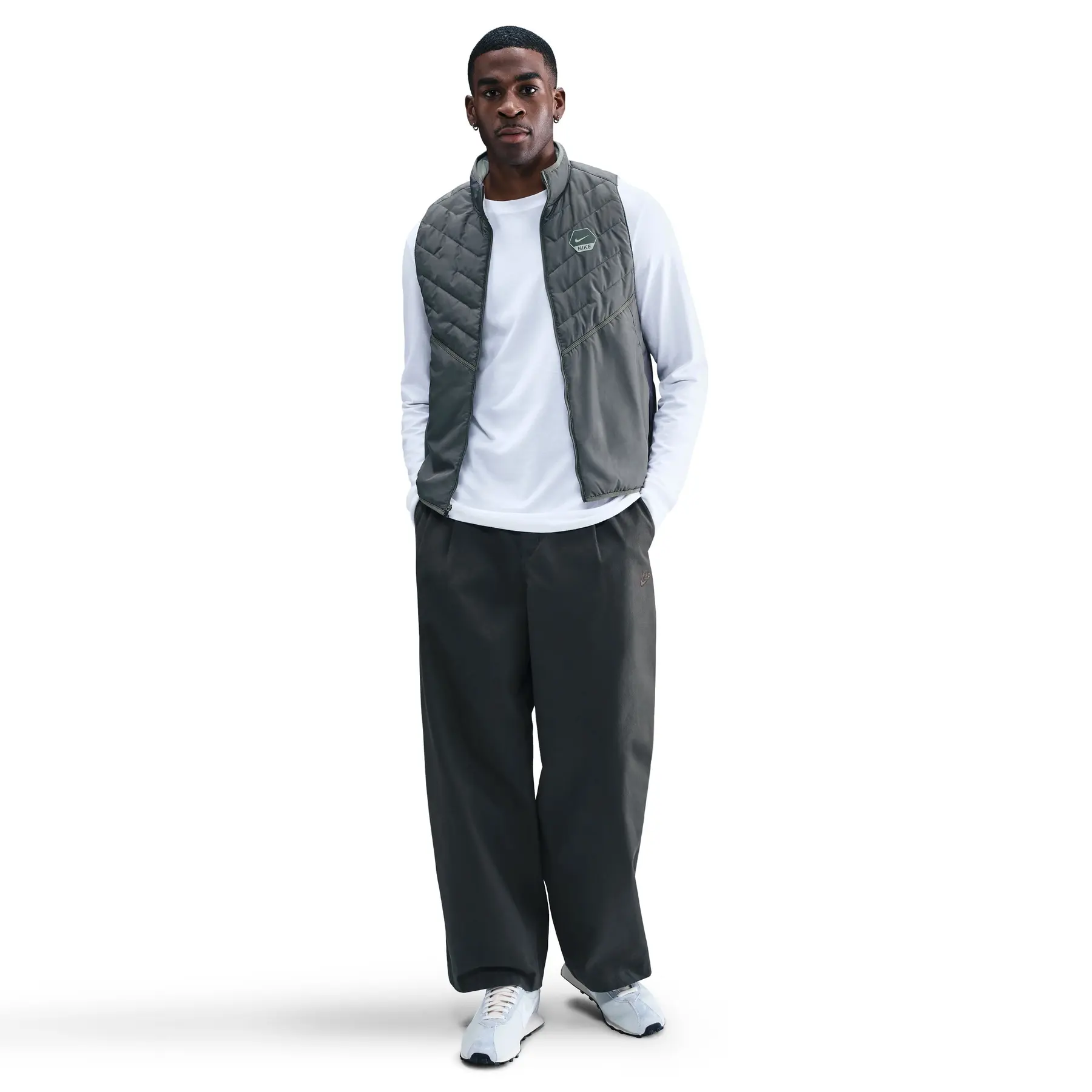 Nike Men's Gris Sleeveless Jacket Cs Sportswear