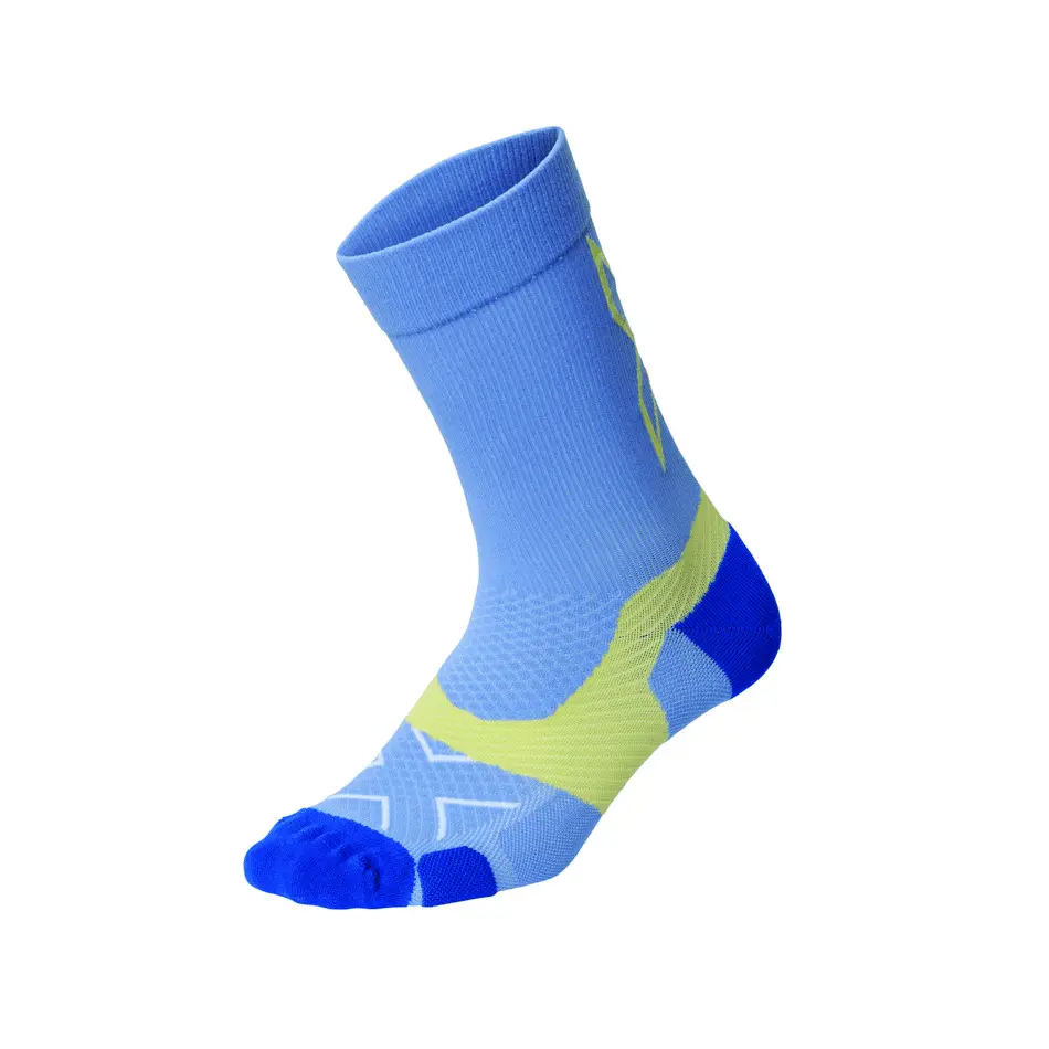 Velo Store - UK 2Xu Football Socks 2XU Vectr Light Cushion Crew | Extra 10% off with Subscription, Postage £16.79 to UK Fedex.