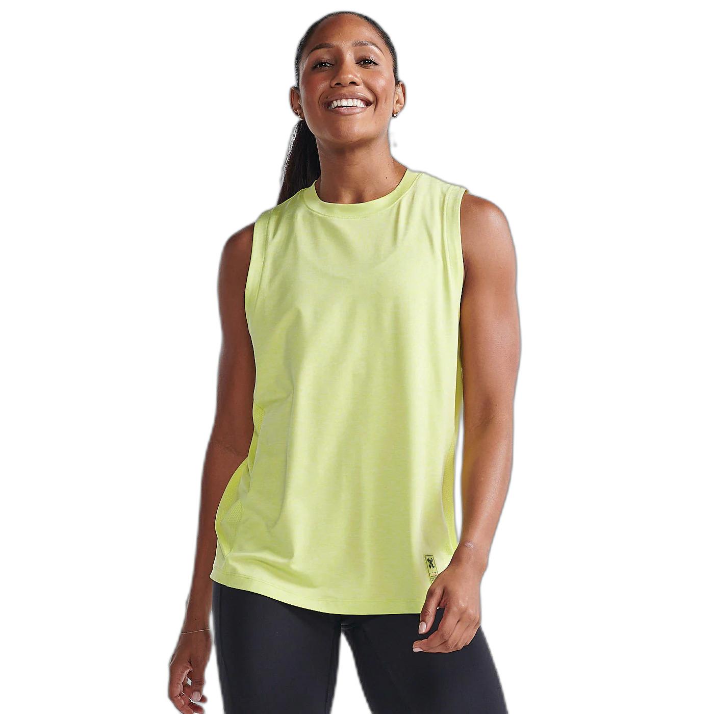 Velo Store - UK 2Xu Women's tank top 2XU Motion Sport Mesh | Extra 10% off with Subscription, Postage £16.79 to UK Fedex.