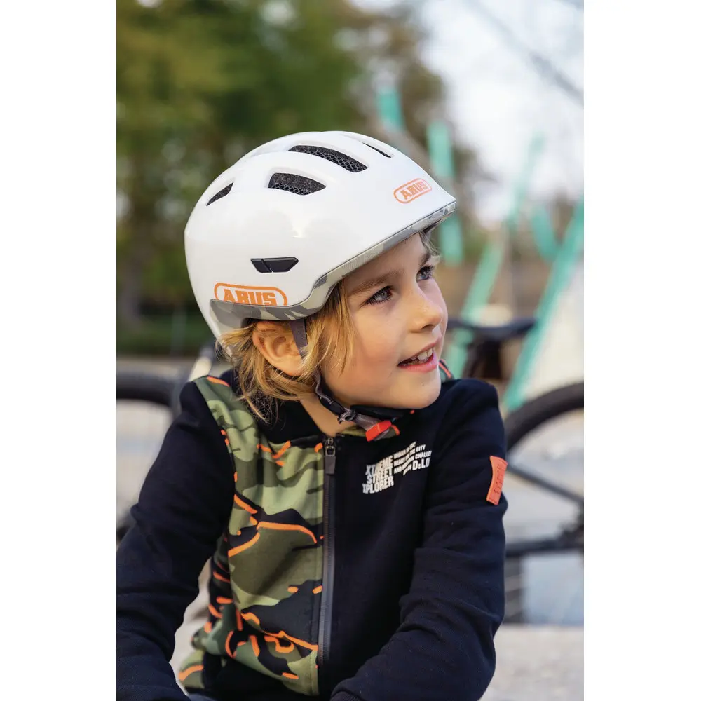 Velo Store - UK Child helmet Abus Smiley 3.0 Ace LED | Extra 10% off with Subscription, Postage £16.79 to UK Fedex.