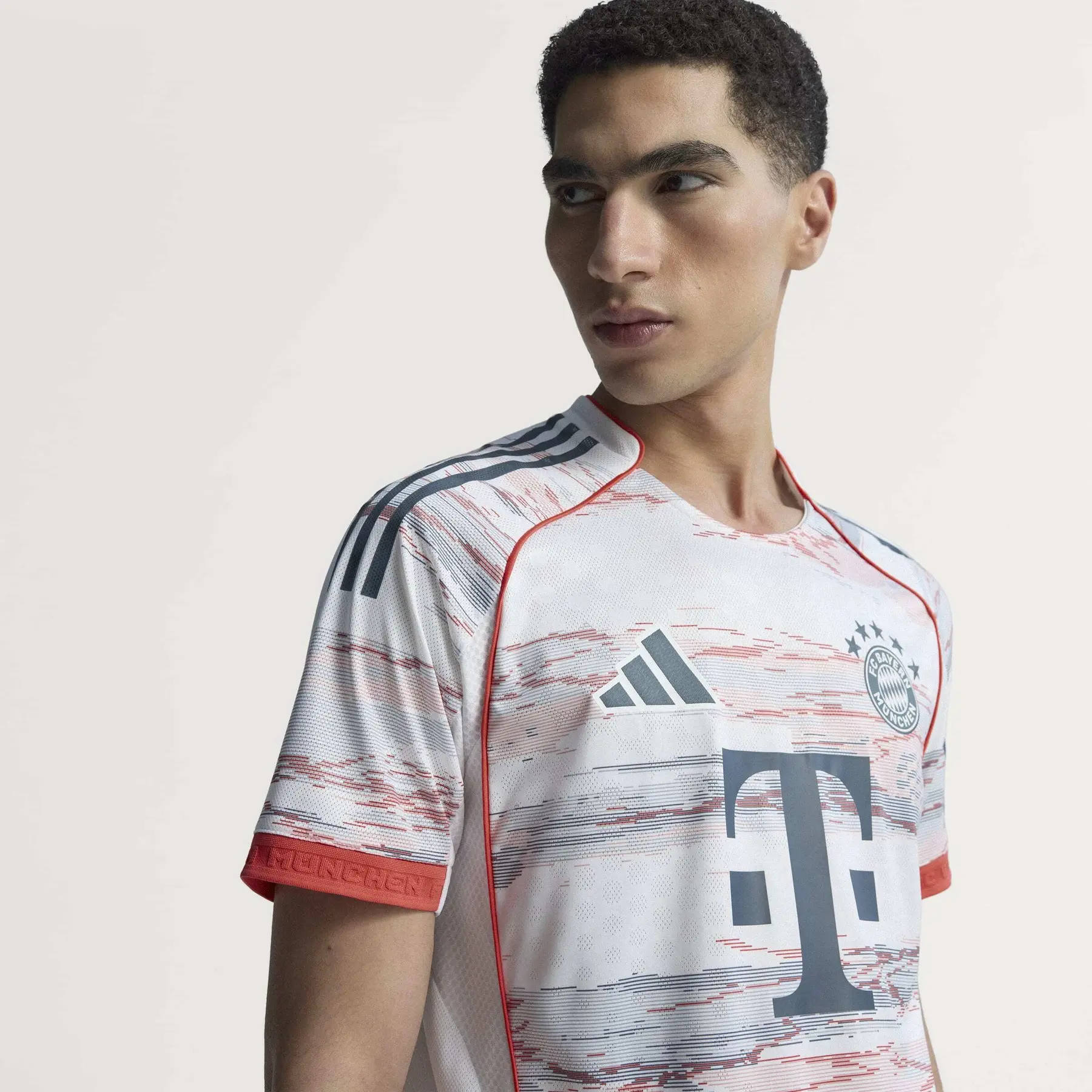 Bayern Munich Away Shirt 2025/26 | Foot-Store