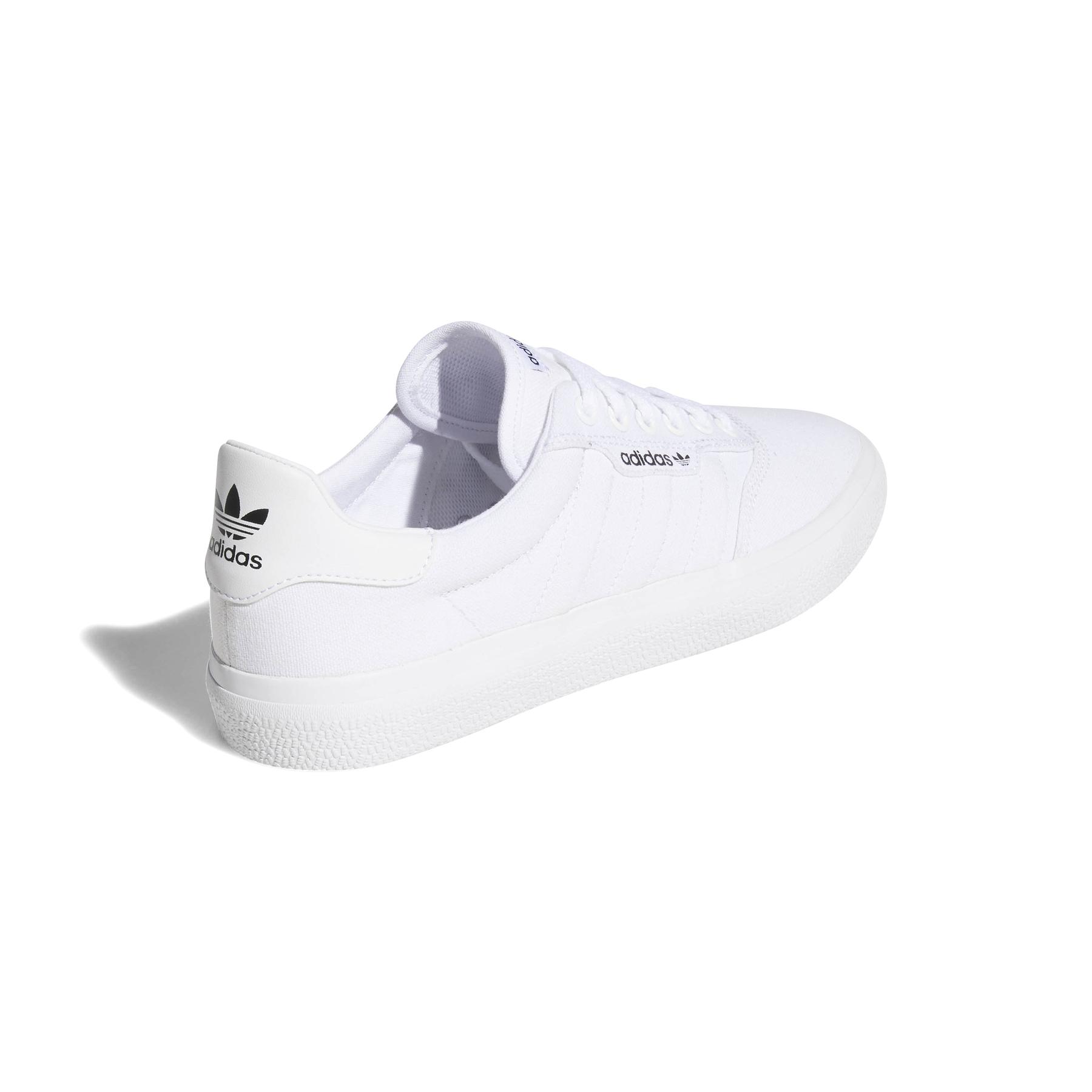 product/a/d/adidas-originals_b22705_7_footwear_photography_back_lateral_top_view_white_000.jpg