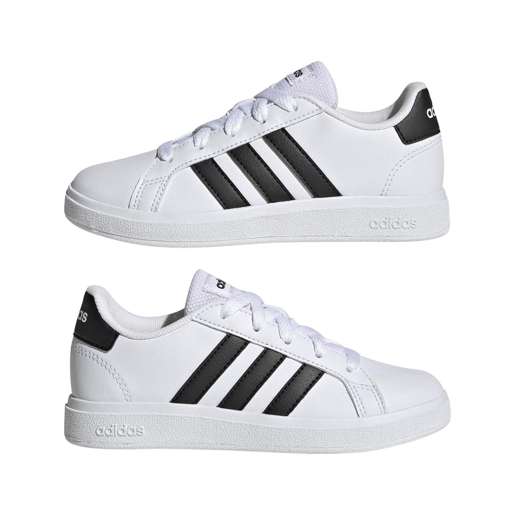 product/a/d/adidas-originals_gw6511_10_footwear_photography_mirrored_pair_view_white_000.jpg