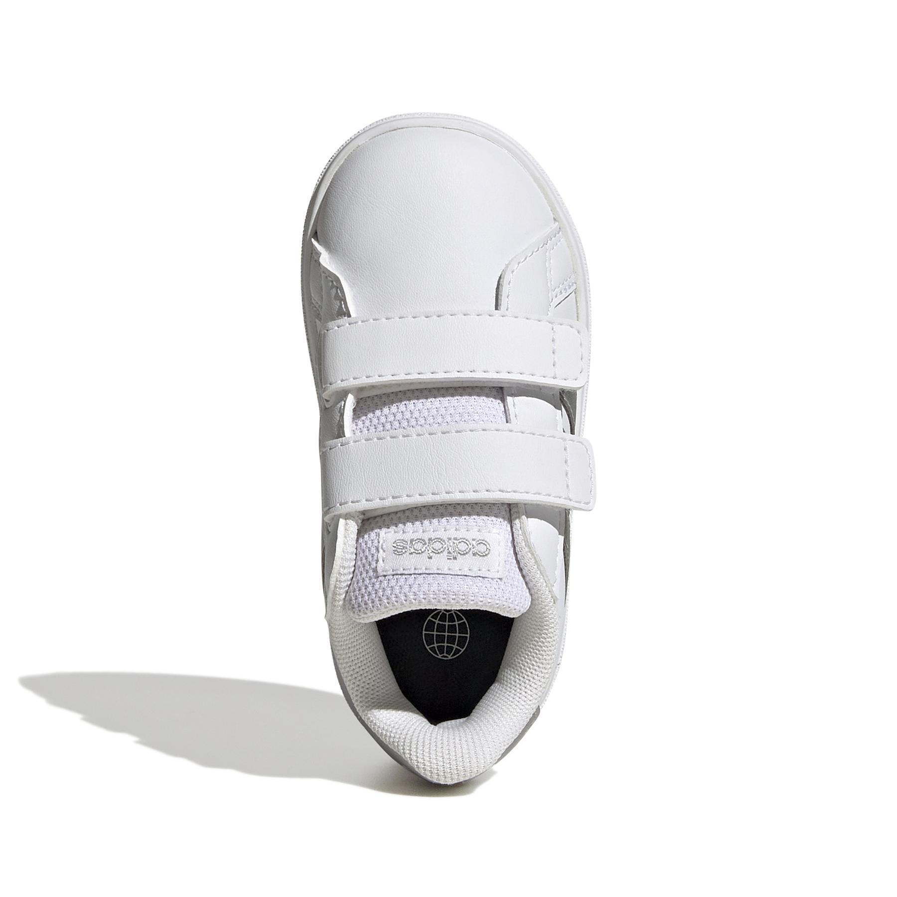product/a/d/adidas-originals_gw6526_3_footwear_photography_top_portrait_view_white_000.jpg