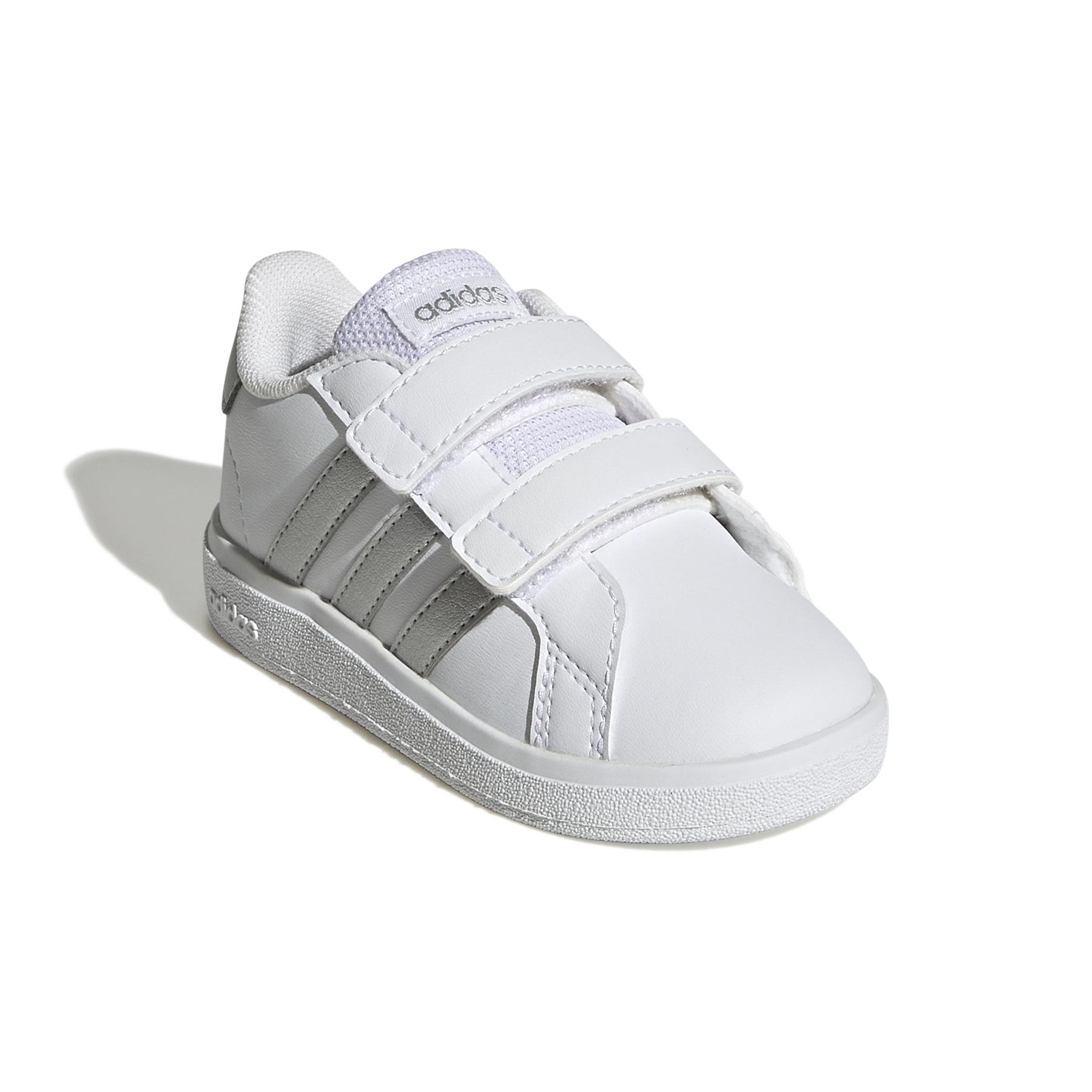 product/a/d/adidas-originals_gw6526_6_footwear_photography_front_lateral_top_view_white_000.jpg