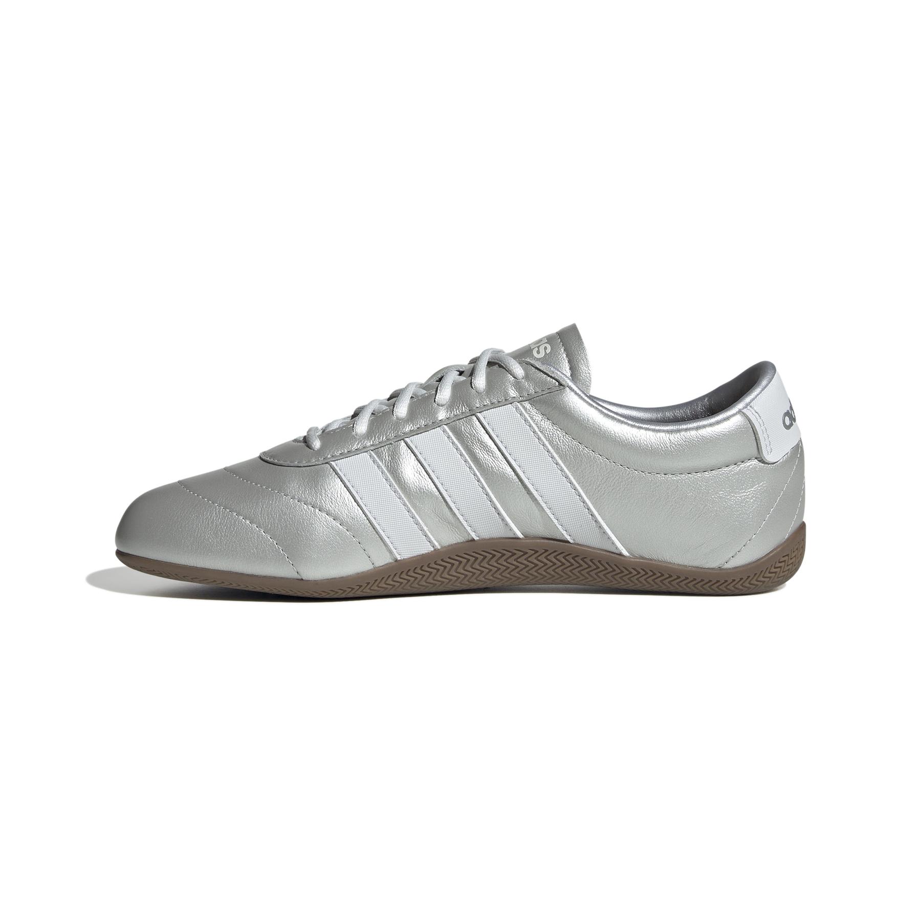 product/a/d/adidas-originals_jq9682_5_footwear_photography_side_medial_center_view_white.jpg