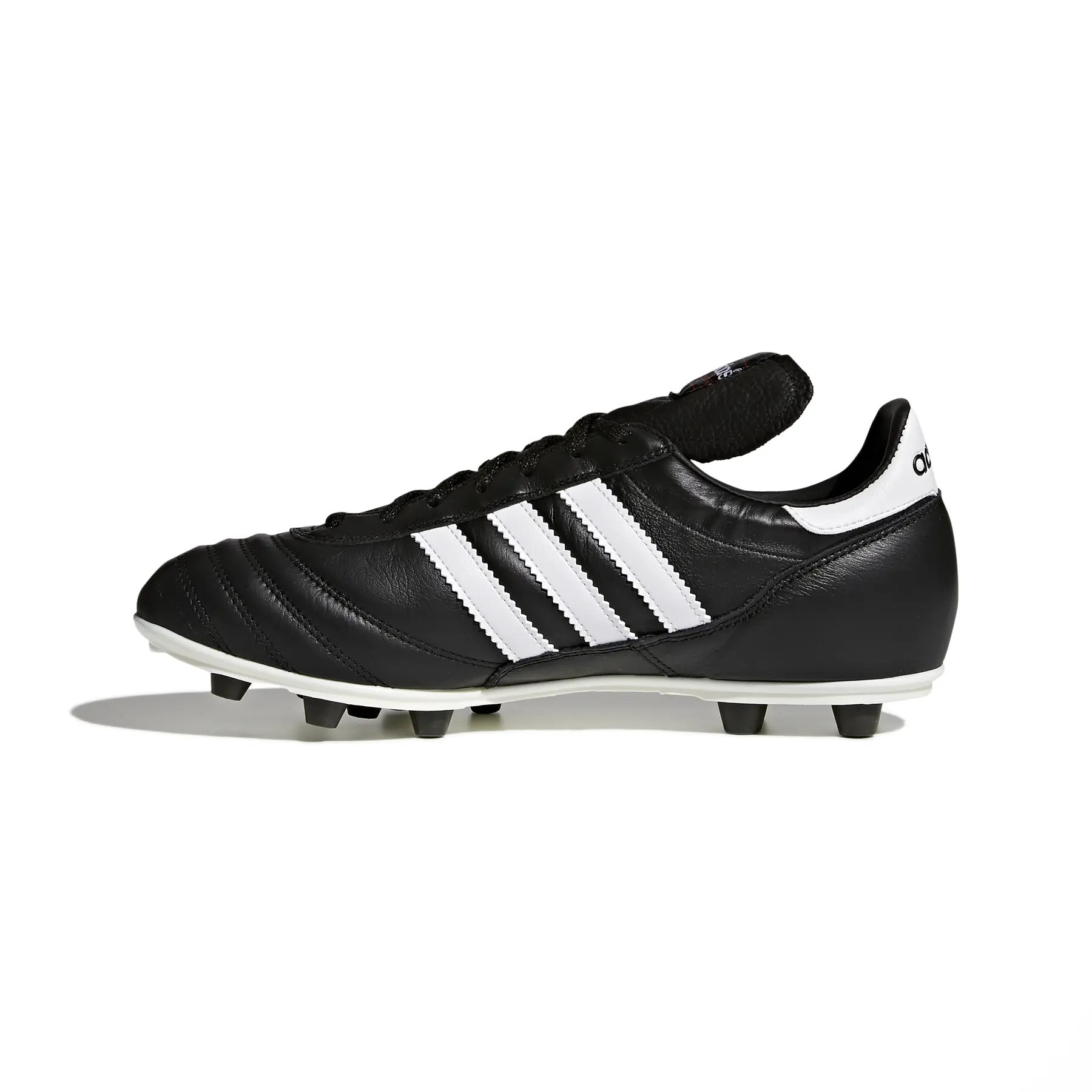product/a/d/adidas_015110_5_footwear_photography_side_medial_center_view_white_000.jpg