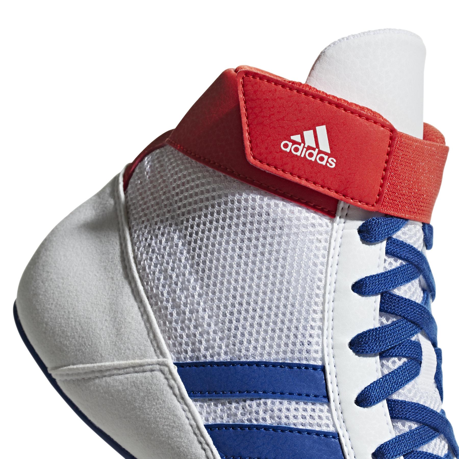 product/a/d/adidas_bd7129_8_footwear_photography_detail_view_1_white-nw052424.jpg
