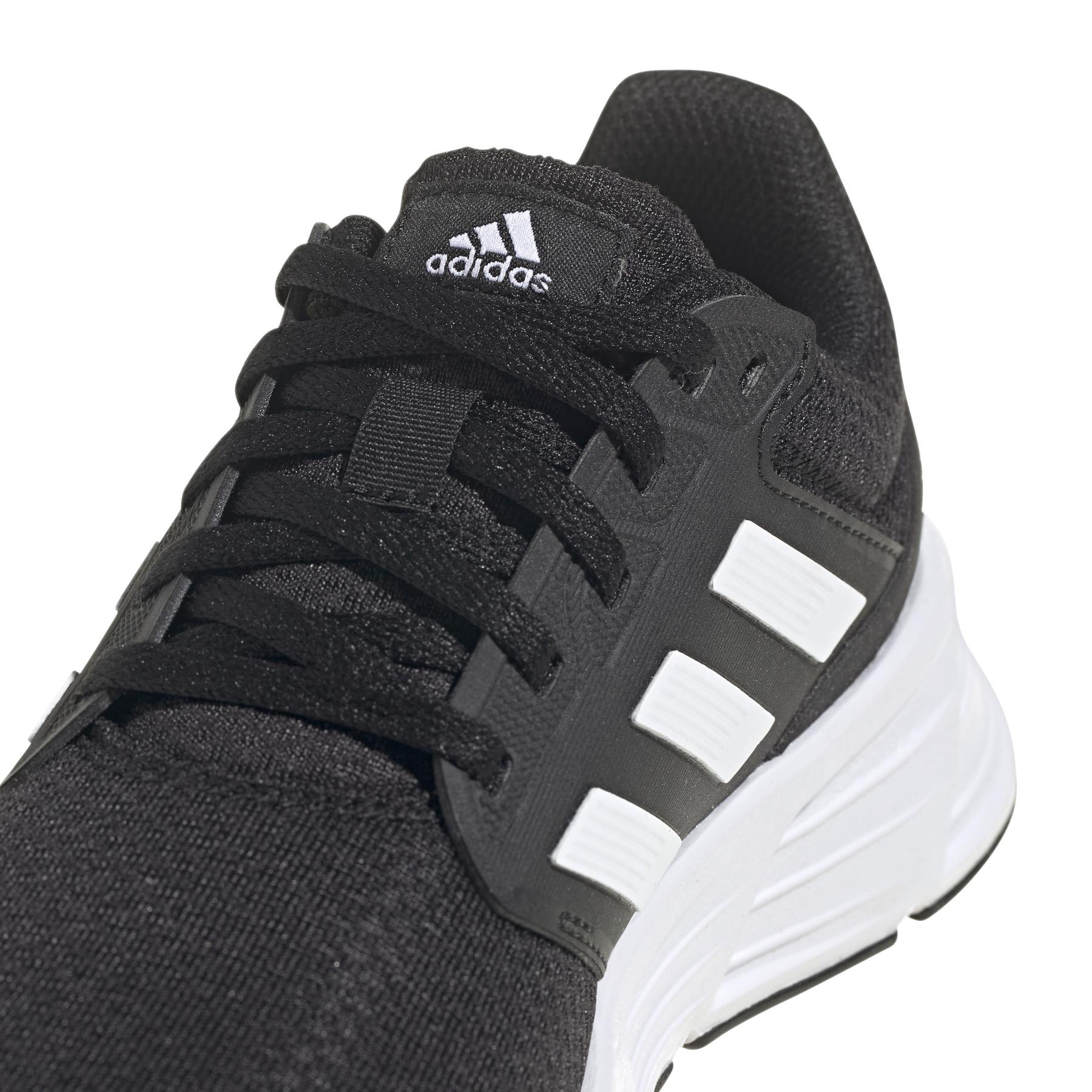 product/a/d/adidas_gw3847_8_footwear_photography_detail_view_1_white_000.jpg