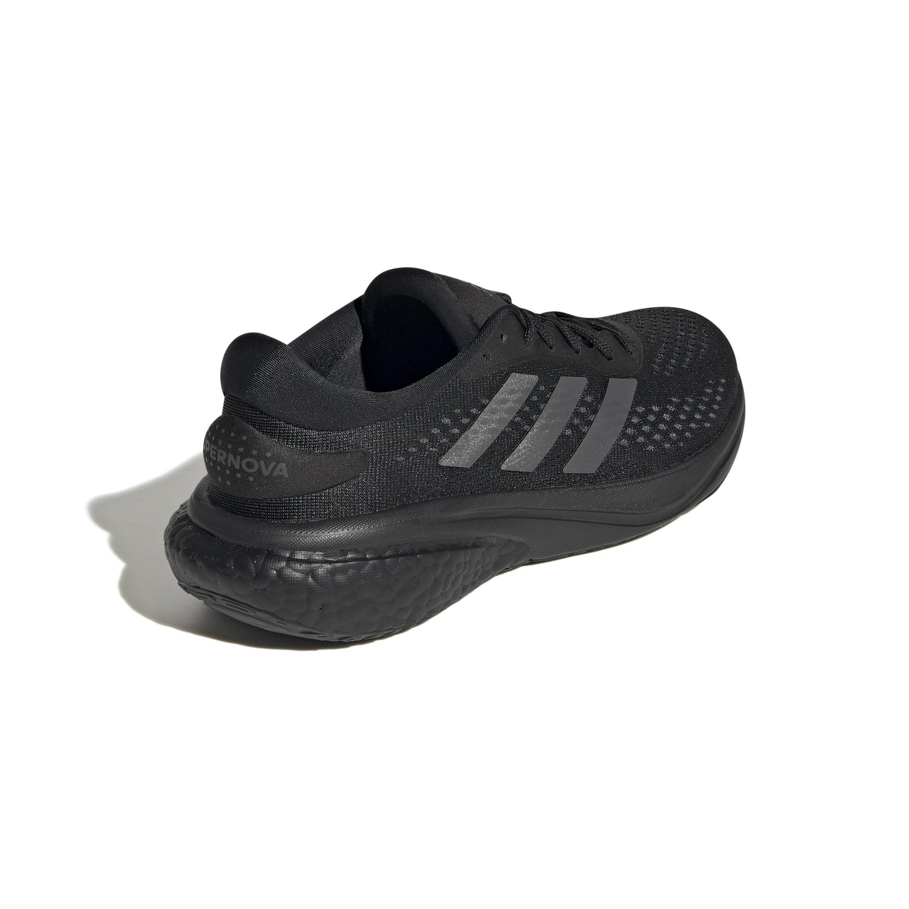product/a/d/adidas_gw6175_7_footwear_photography_back_lateral_top_view_white_000.jpg