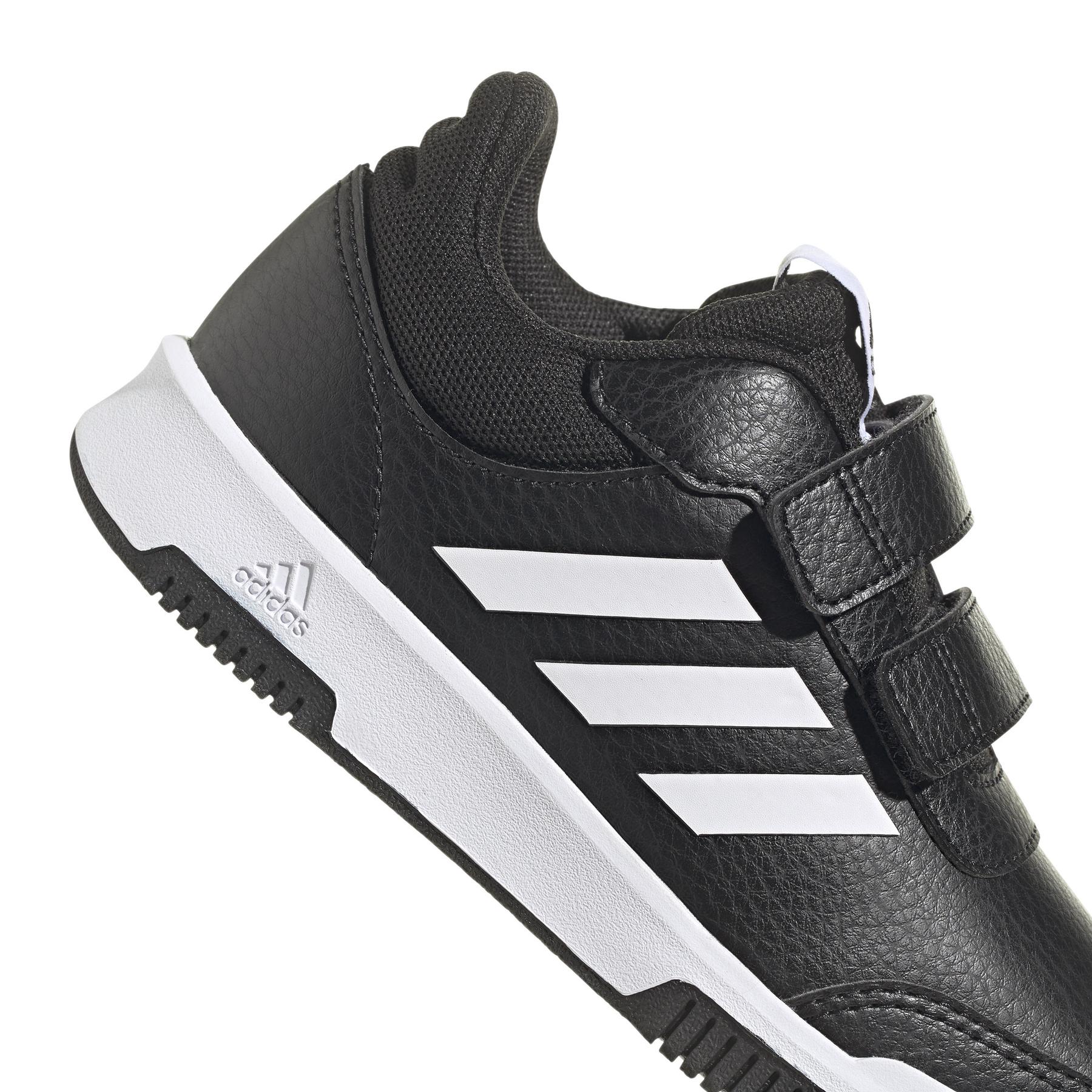 product/a/d/adidas_gw6440_9_footwear_photography_detail_view_2_white_000.jpg