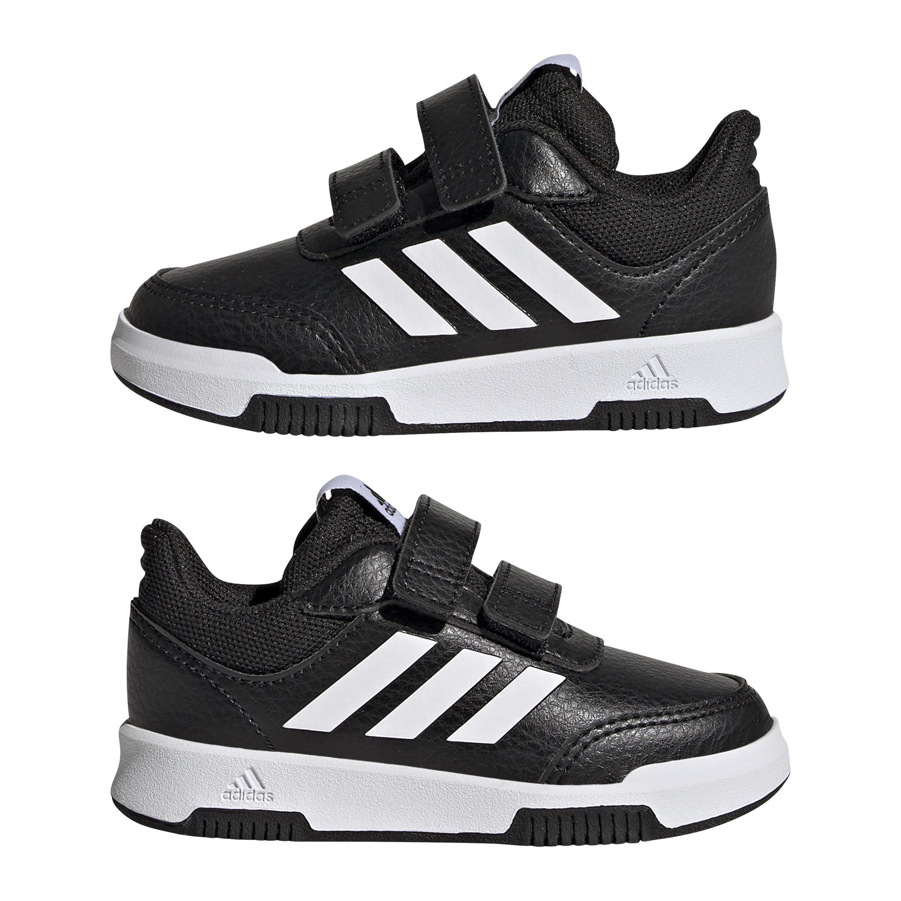 product/a/d/adidas_gw6456_10_footwear_photography_mirrored_pair_view_white_000.jpg