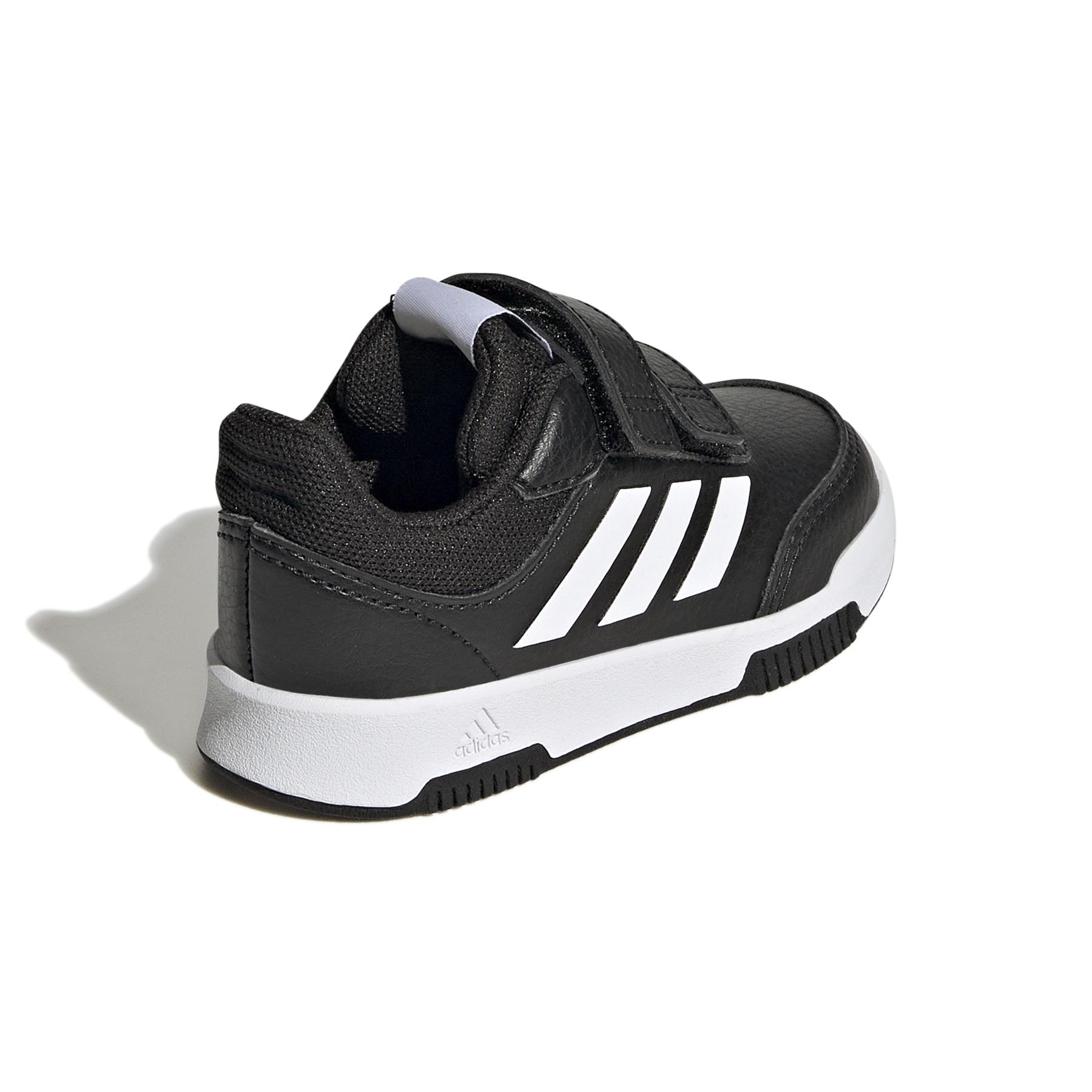 product/a/d/adidas_gw6456_7_footwear_photography_back_lateral_top_view_white_000.jpg