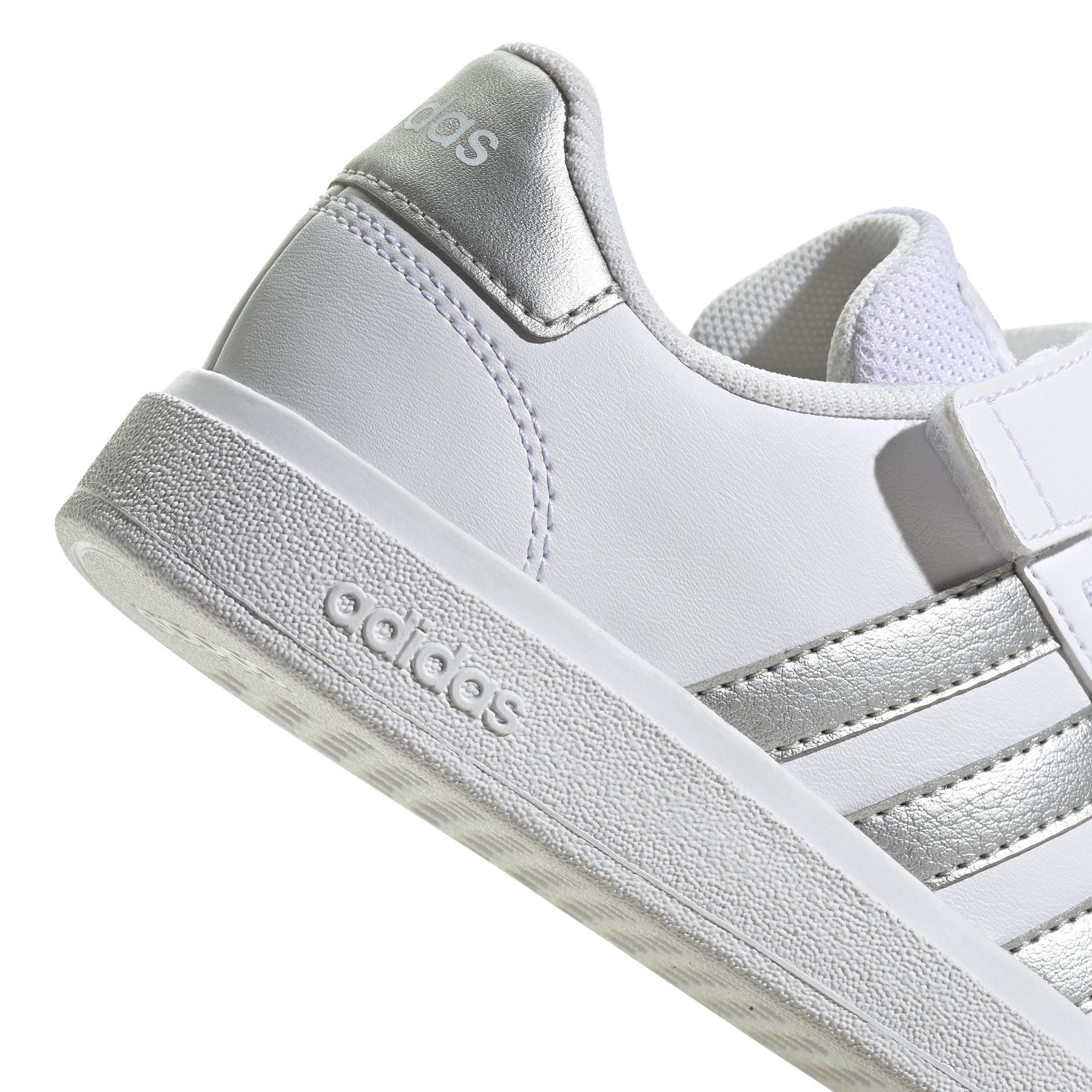 product/a/d/adidas_gw6516_9_footwear_photography_detail_view_2_white_000.jpg