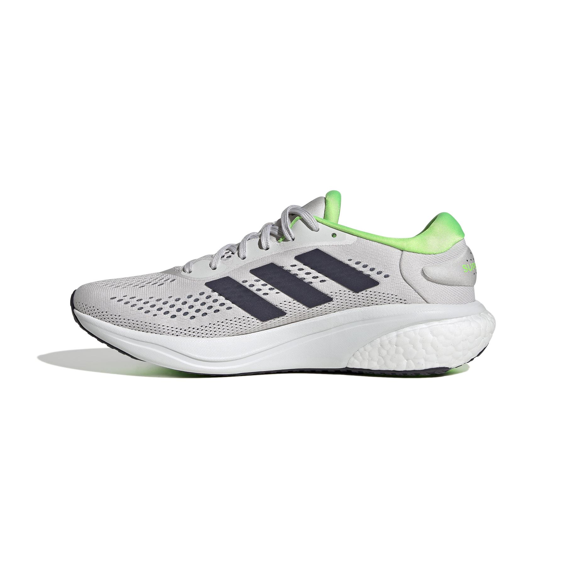 product/a/d/adidas_gw9093_5_footwear_photography_side_medial_center_view_white_000.jpg