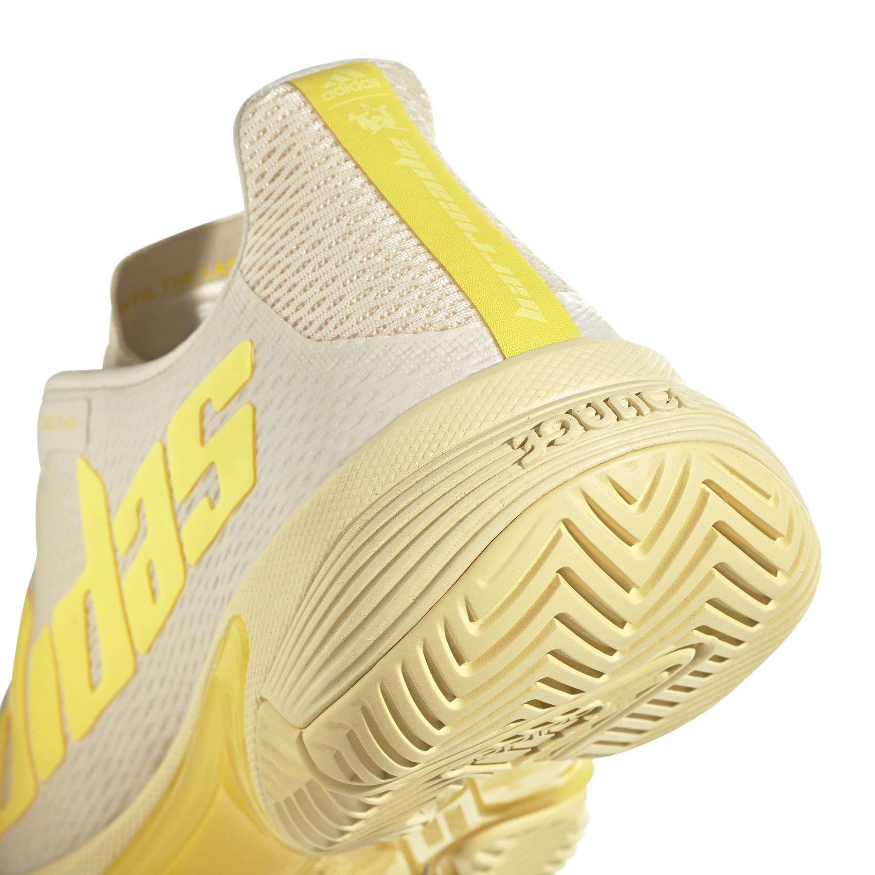 product/a/d/adidas_gy1448_9_footwear_photography_detail_view_2_white_000.jpg