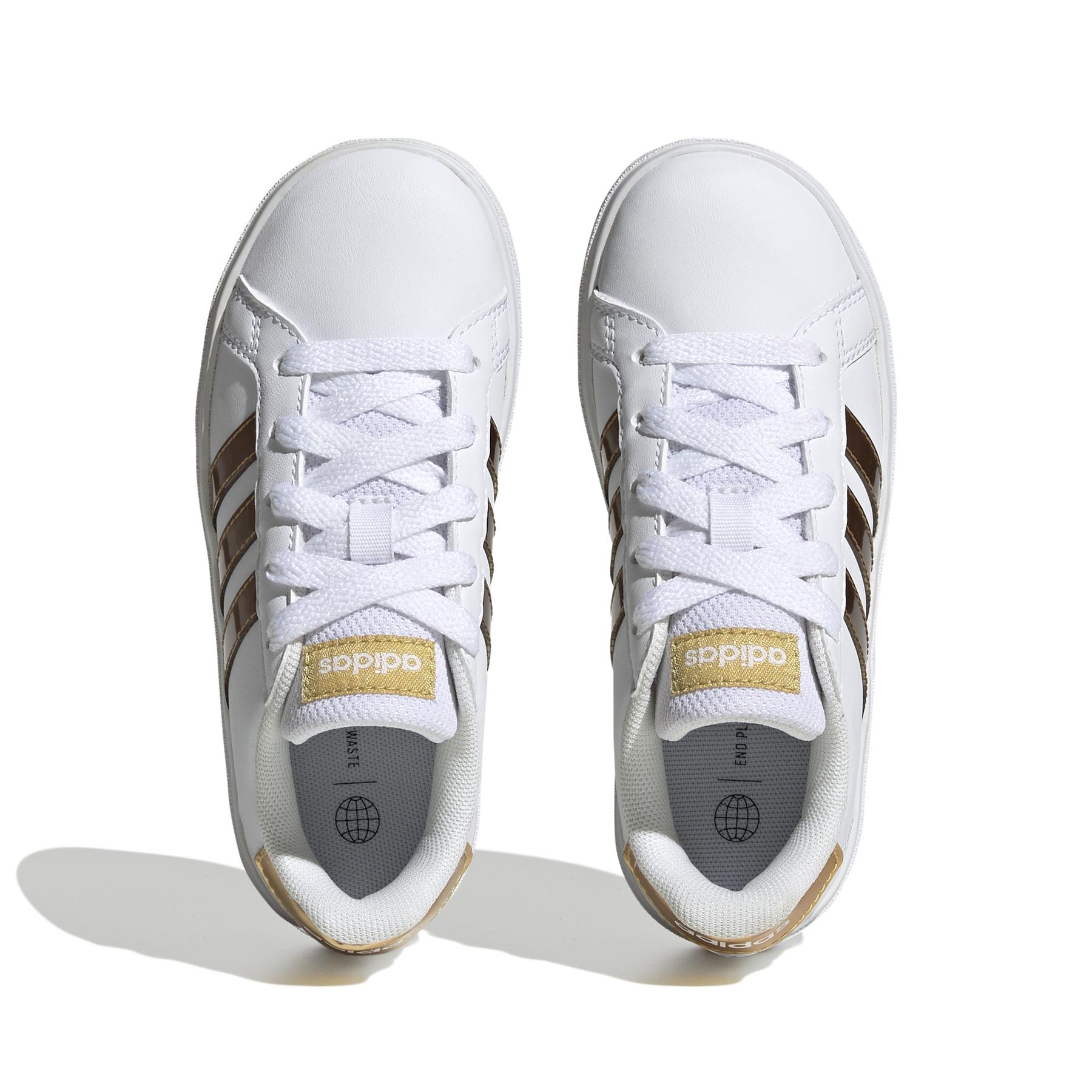 product/a/d/adidas_gy2578_3_footwear_photography_top_portrait_view_white_000.jpg