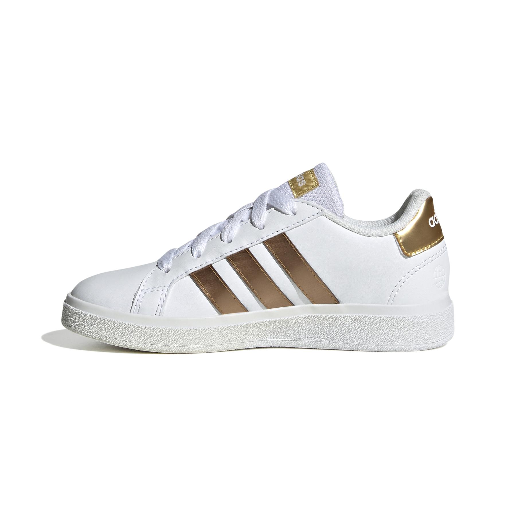 product/a/d/adidas_gy2578_5_footwear_photography_side_medial_center_view_white_000.jpg