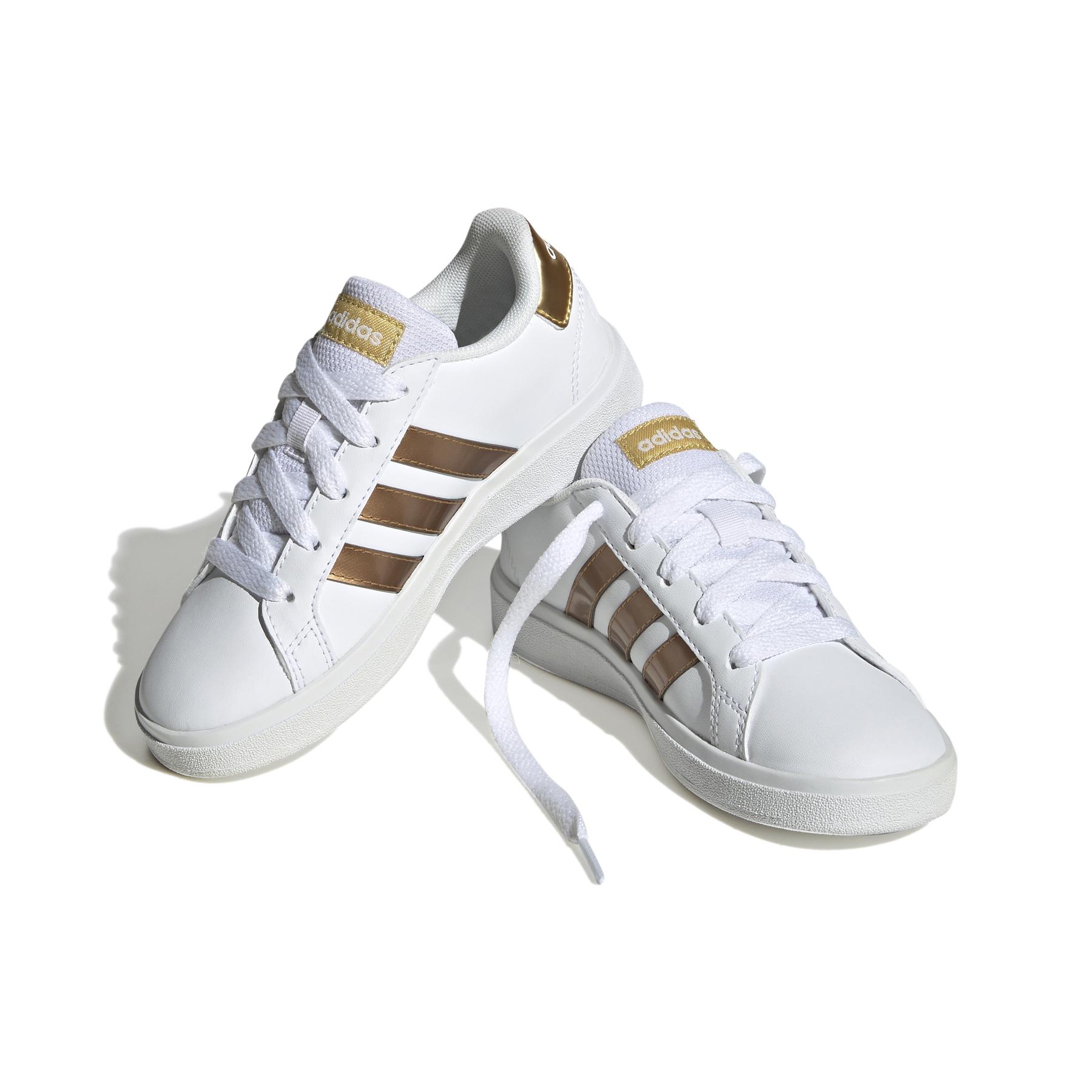 product/a/d/adidas_gy2578_6_footwear_photography_front_lateral_top_view_white_000.jpg
