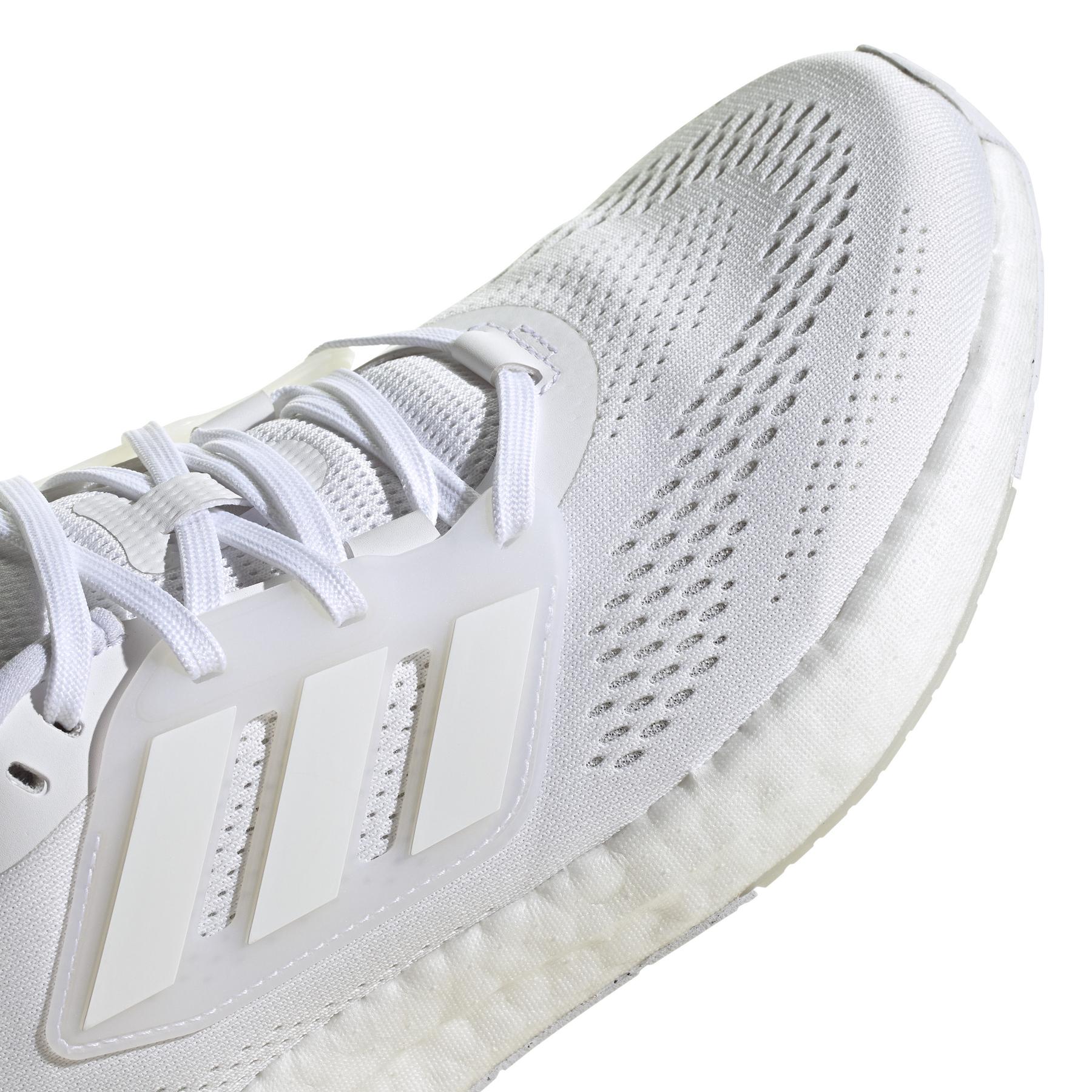 product/a/d/adidas_gy4705_8_footwear_photography_detail_view_1_white_000.jpg