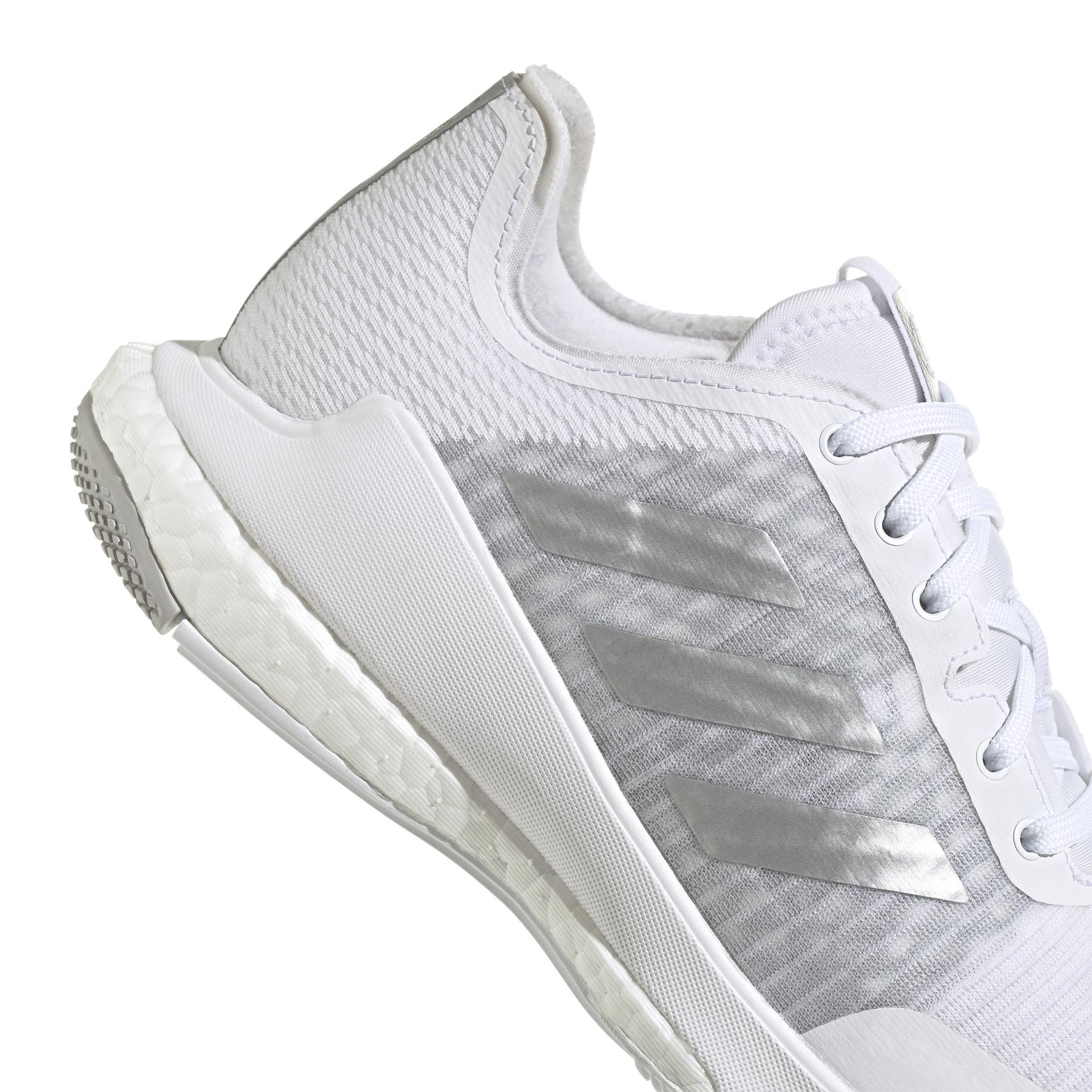 product/a/d/adidas_gy9270_9_footwear_photography_detail_view_2_white_000.jpg