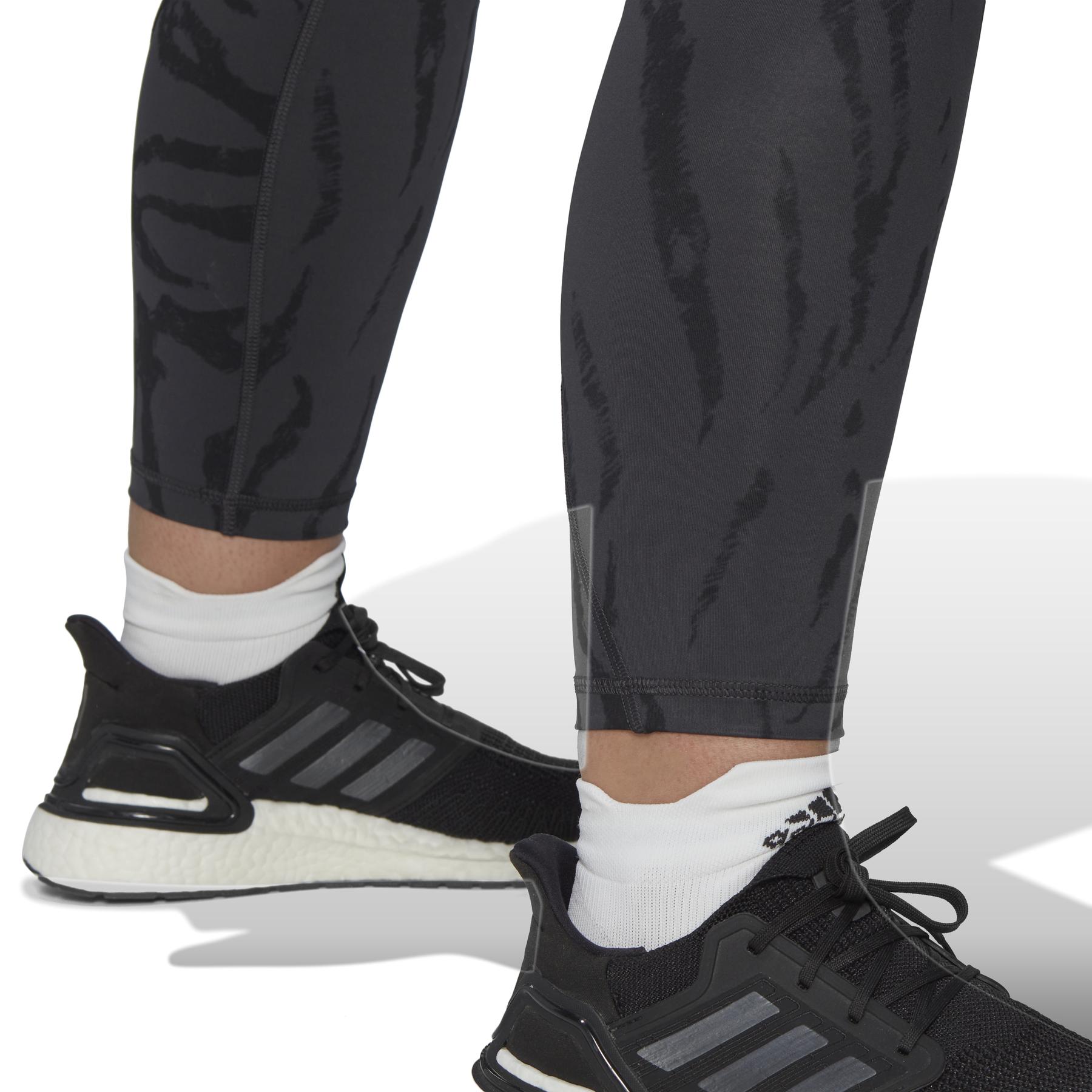 product/a/d/adidas_hk2650_7_apparel_on_model_detail_view_2_white.jpg