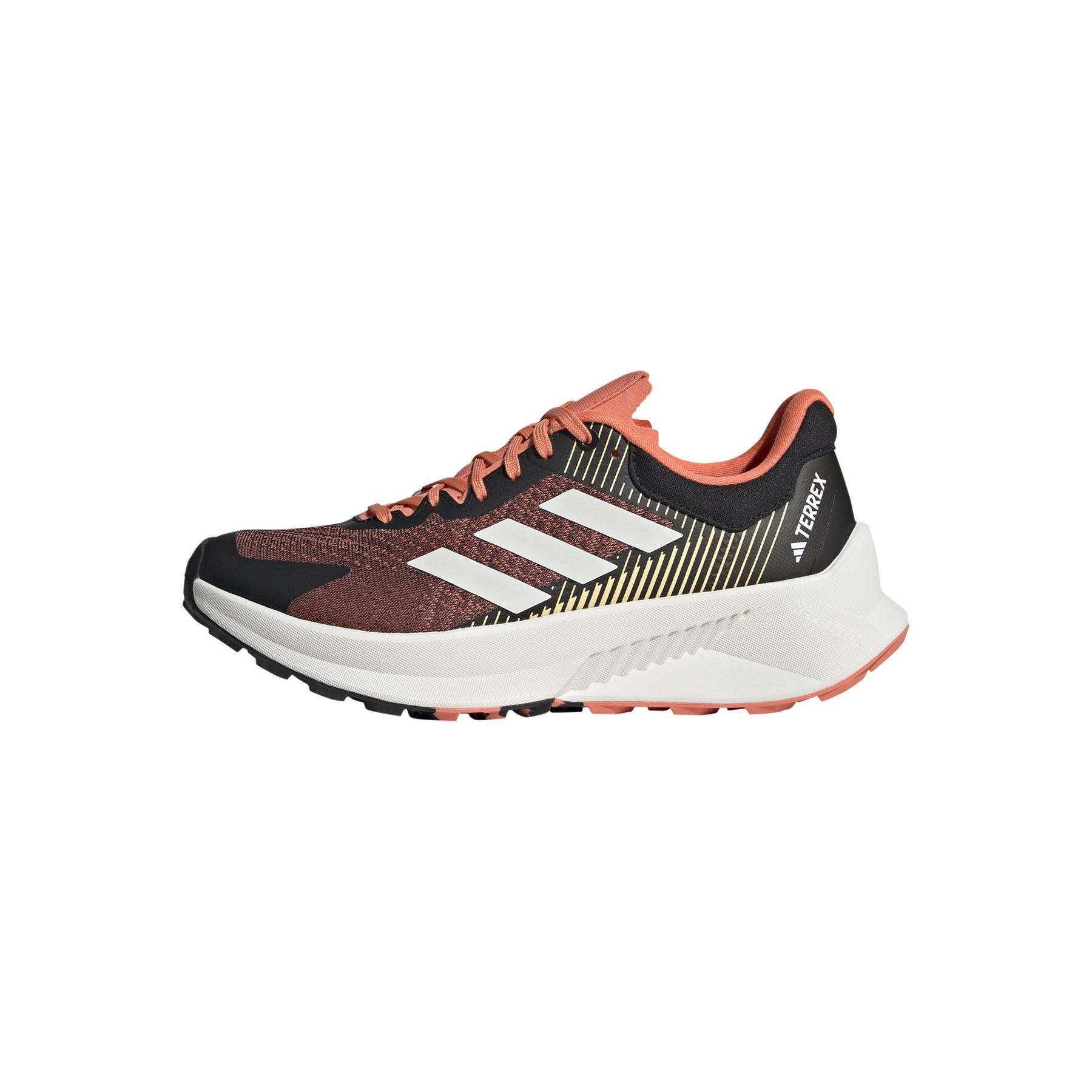 product/a/d/adidas_hp5570_12_footwear_photography_left_side_center_lateral_view_white-nw032224.jpg