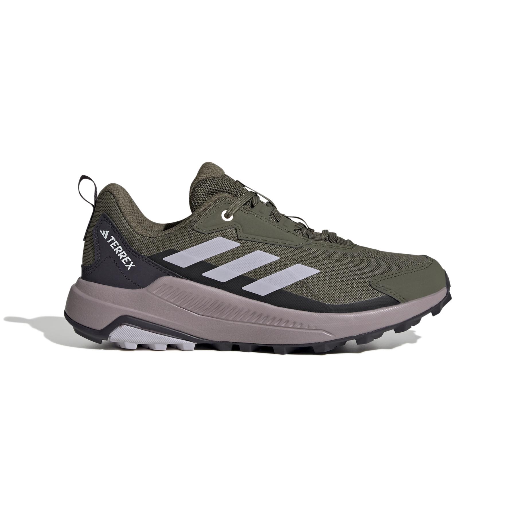 product/a/d/adidas_id3463_1_footwear_photography_side_lateral_center_view_white.jpg