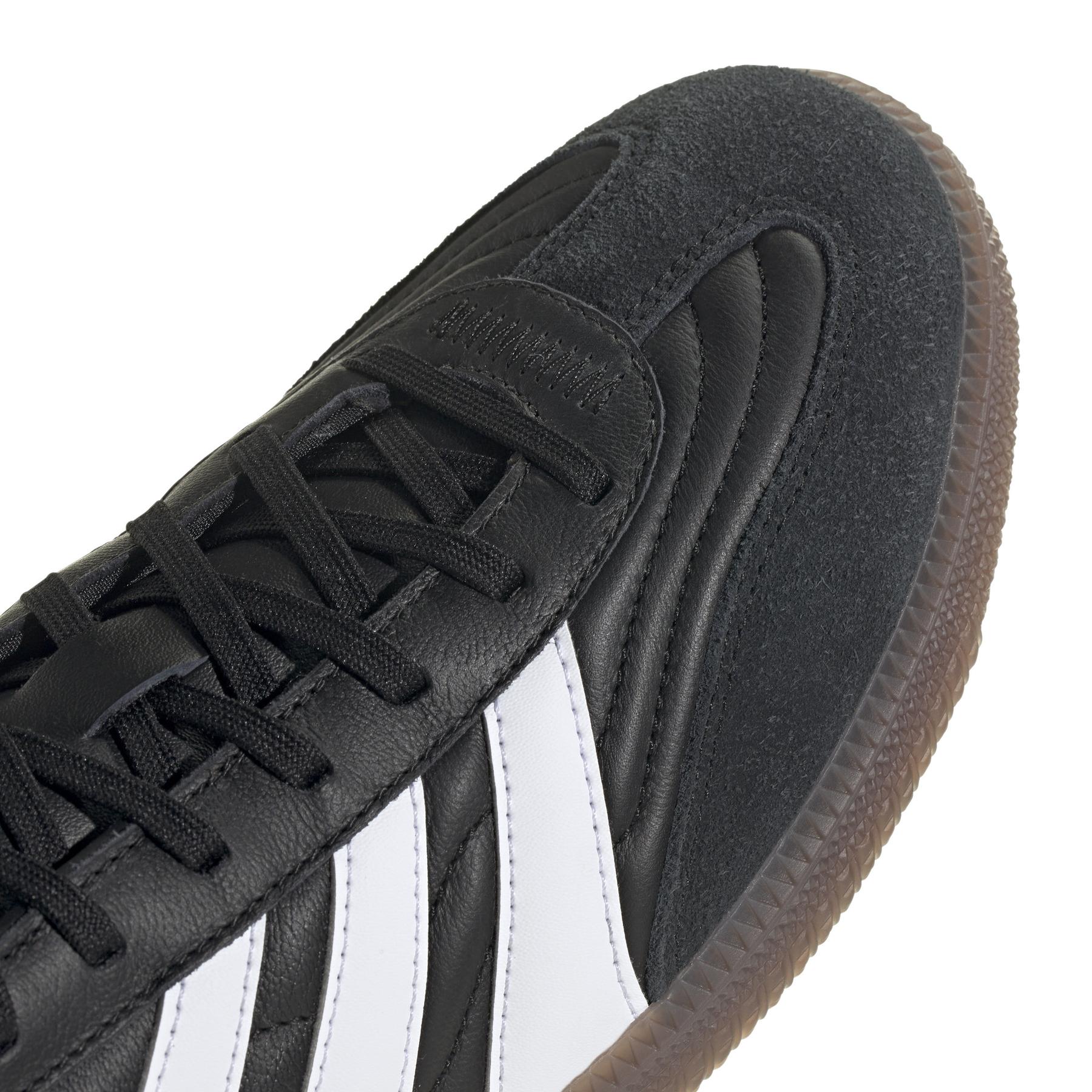 product/a/d/adidas_id3833_7_footwear_photography_detail_view_1_white.jpg