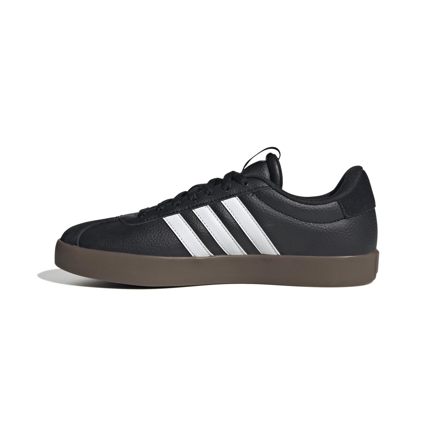product/a/d/adidas_id8796_5_footwear_photography_side_medial_center_view_white-nw040724.jpg