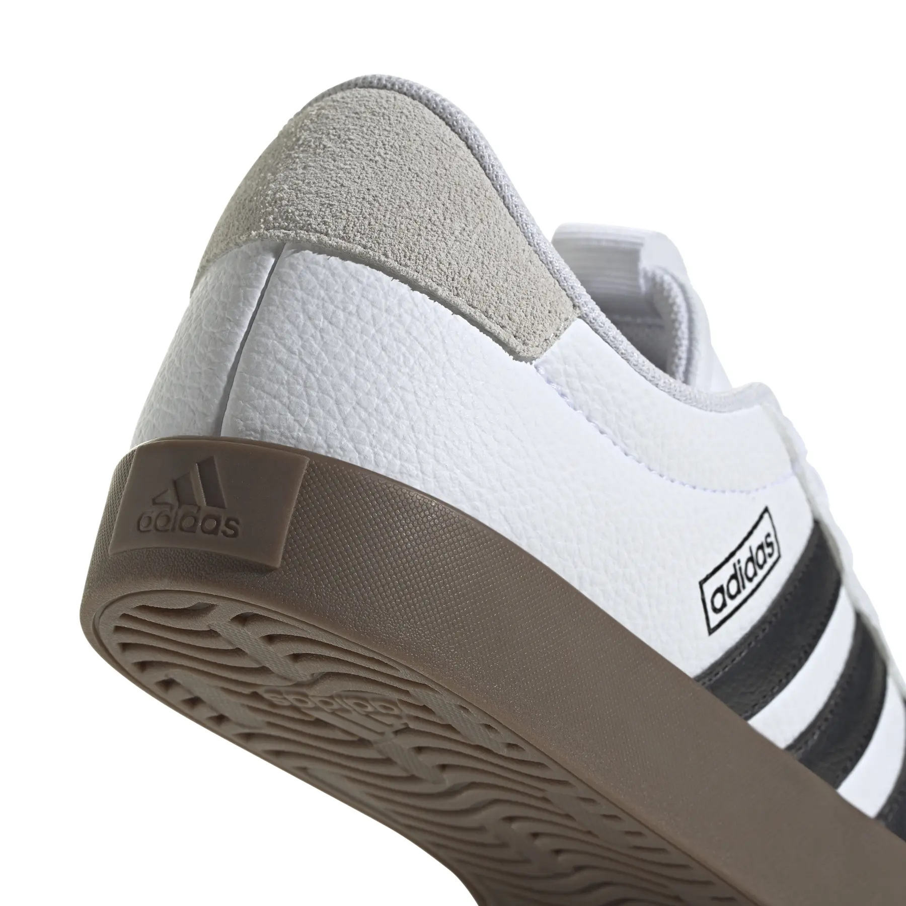 product/a/d/adidas_id8797_9_footwear_photography_detail_view_2_white.jpg