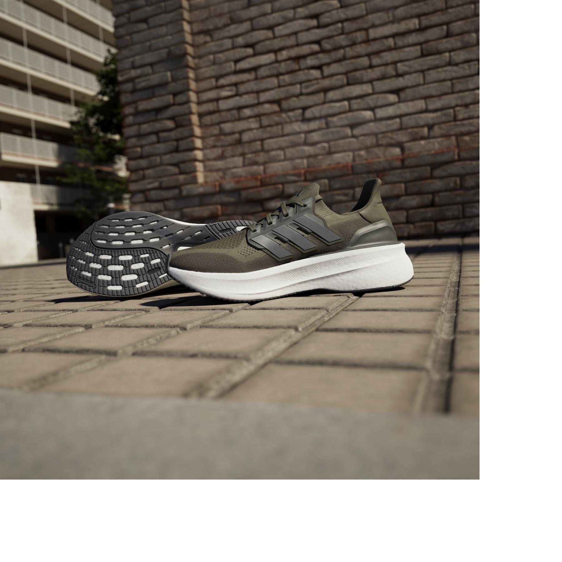 product/a/d/adidas_id8815_17_footwear_photography_heromrktng_view_4.jpg