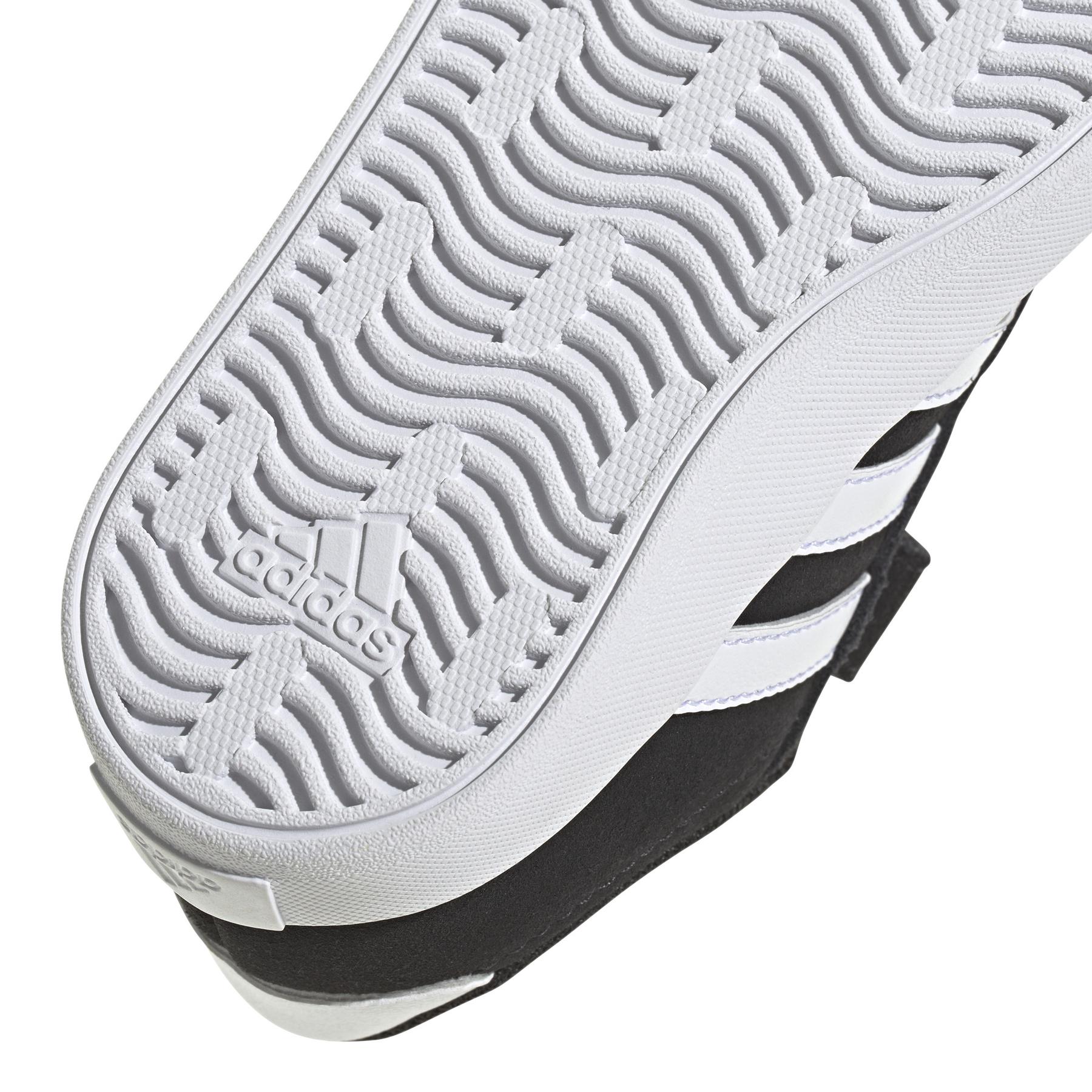 product/a/d/adidas_id9158_9_footwear_photography_detail_view_2_white.jpg