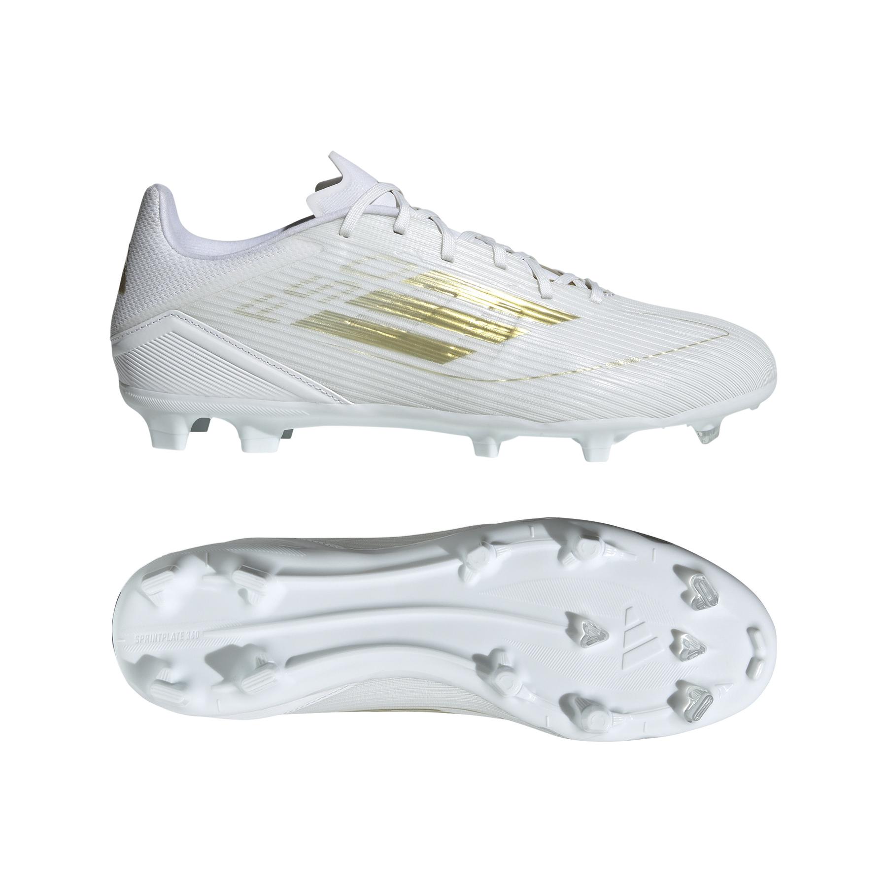 product/a/d/adidas_ie0604_11_footwear_photography_side_lateral_bottom_view_white.jpg