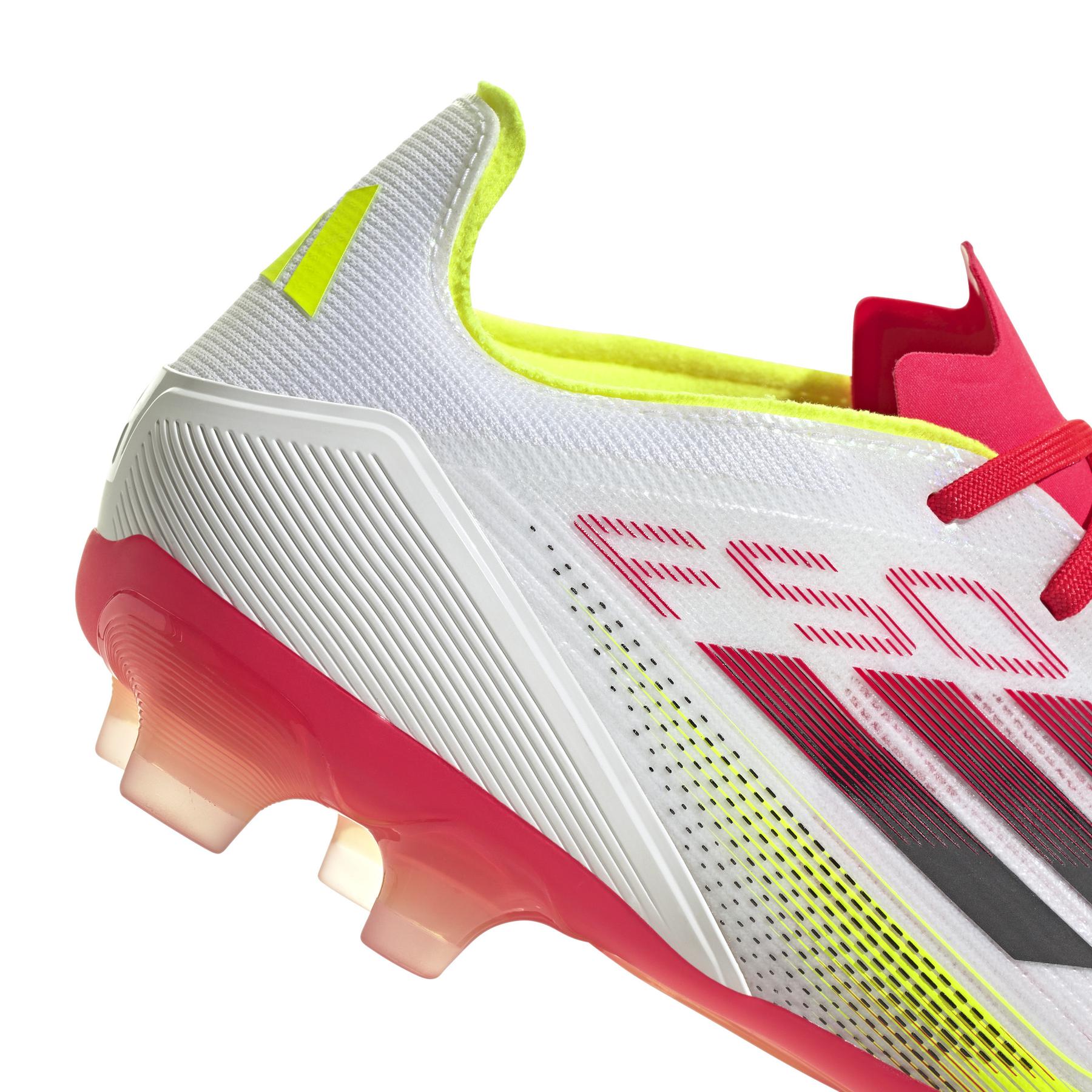 product/a/d/adidas_ie1275_7_footwear_photography_detail_view_1_white.jpg