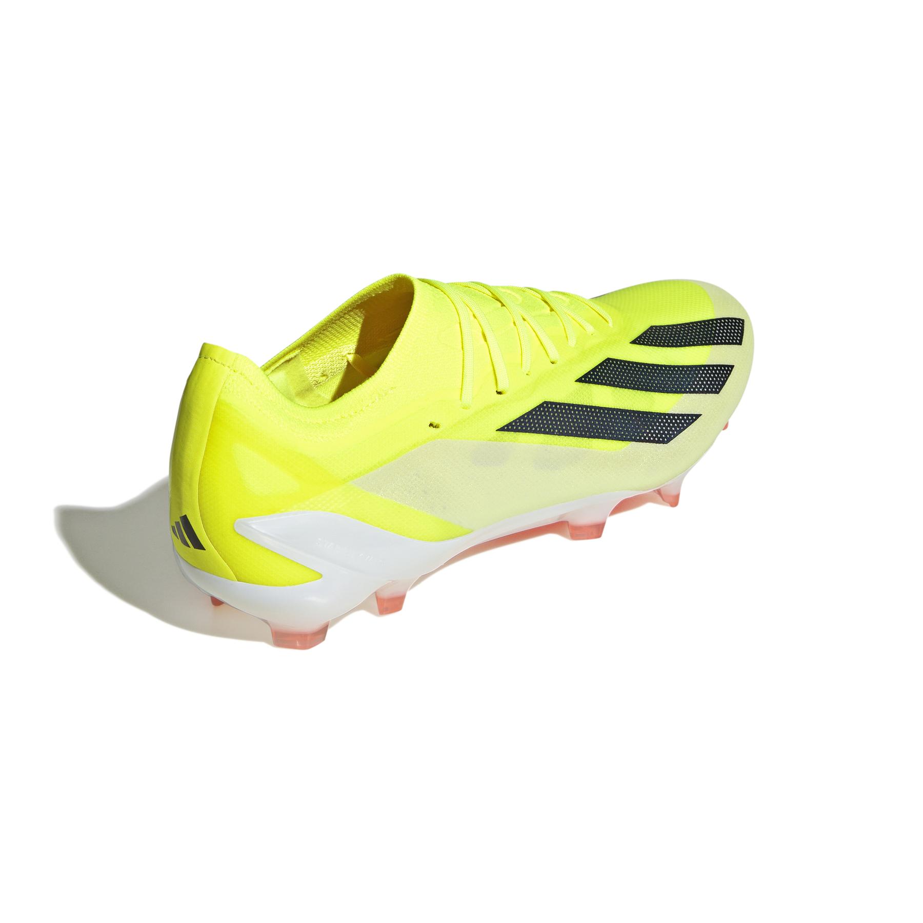 product/a/d/adidas_ie2376_6_footwear_photography_back_lateral_top_view_white.jpg