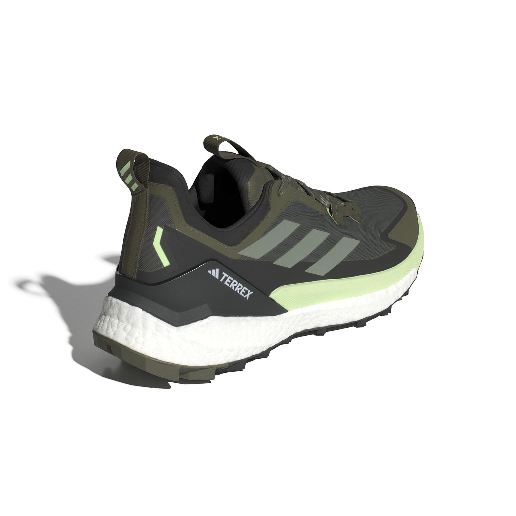 product/a/d/adidas_ie5109_7_footwear_photography_back_lateral_top_view_white.jpg
