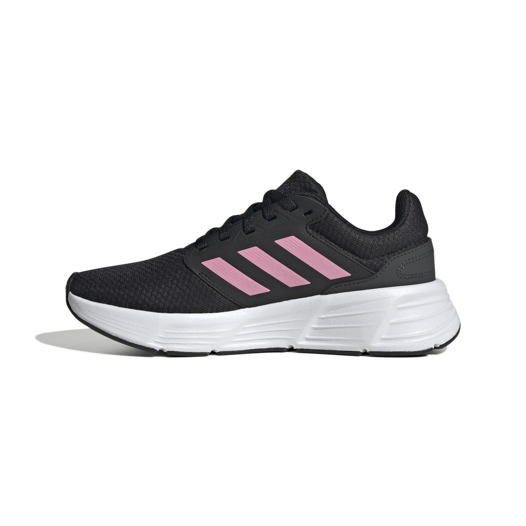 product/a/d/adidas_ie8149_5_footwear_photography_side_medial_center_view_white.jpg