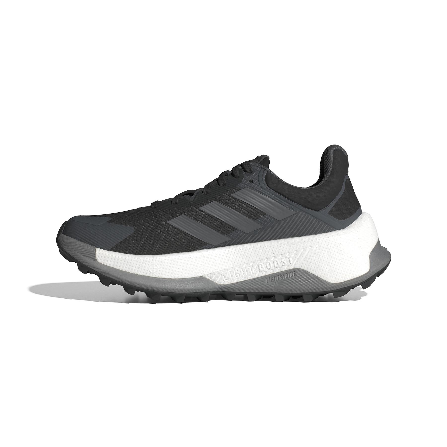 product/a/d/adidas_ie8456_5_footwear_photography_side_medial_center_view_white.jpg