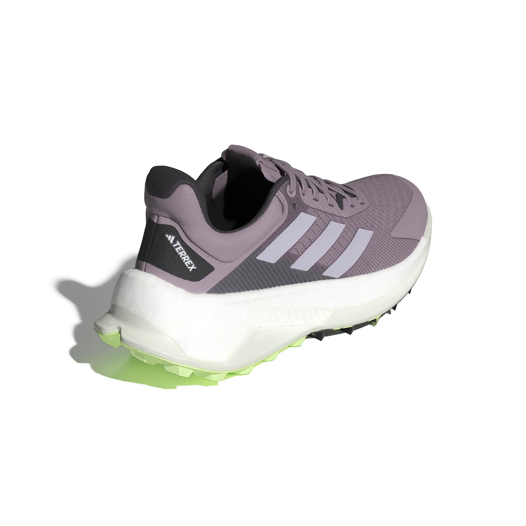 product/a/d/adidas_ie8457_7_footwear_photography_back_lateral_top_view_white.jpg