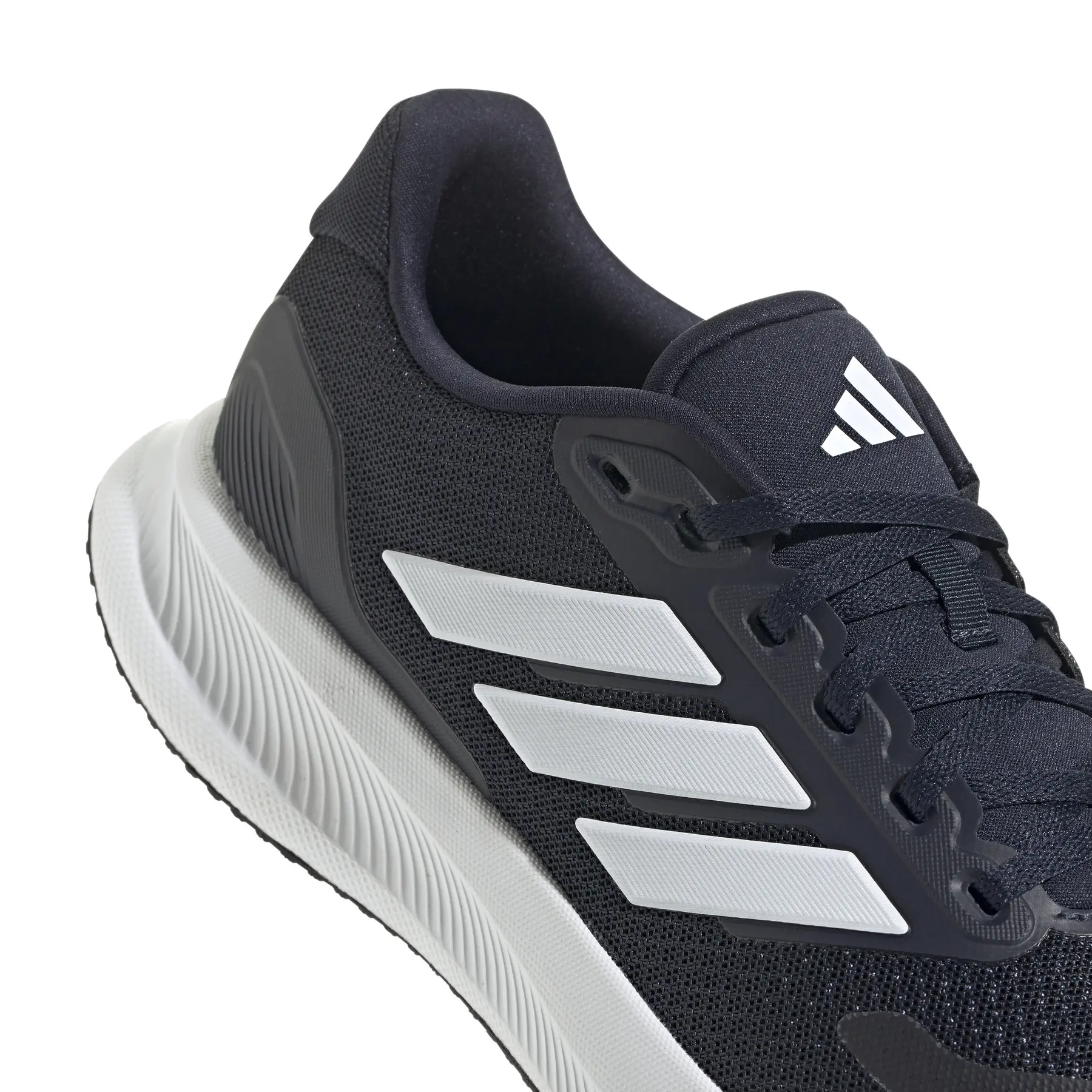 product/a/d/adidas_ie8829_9_footwear_photography_detail_view_2_white.jpg