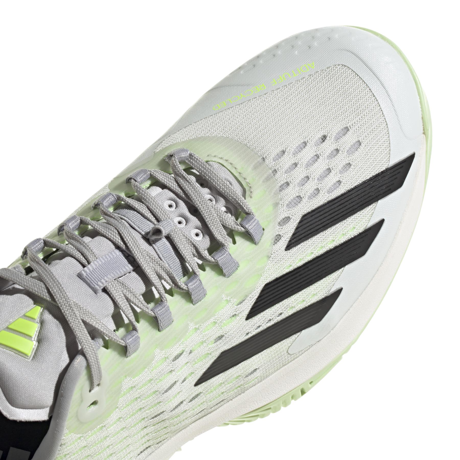 product/a/d/adidas_if0435_9_footwear_photography_detail_view_2_white-nw040824x.jpg