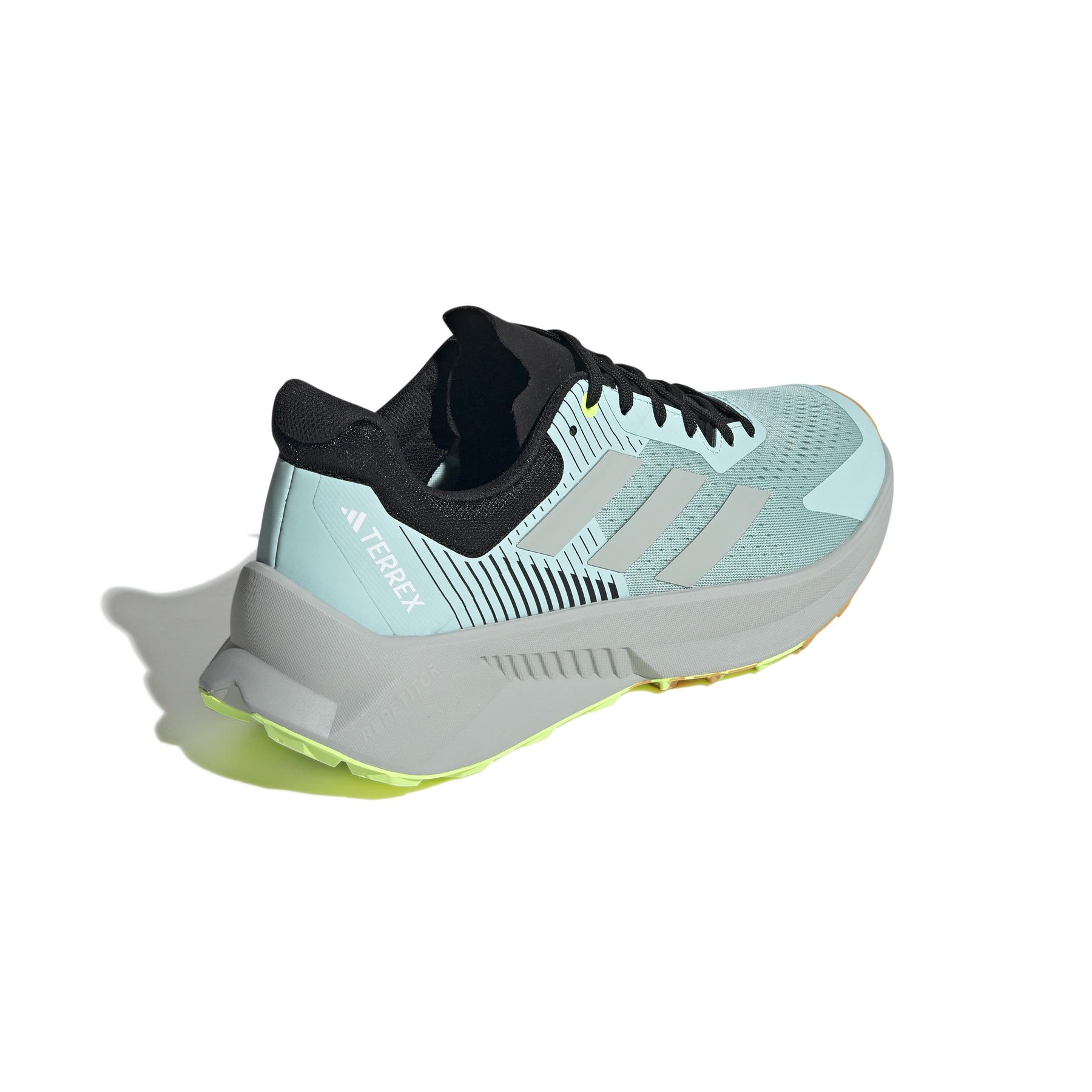 product/a/d/adidas_if5004_7_footwear_photography_back_lateral_top_view_white-nw091625.jpg