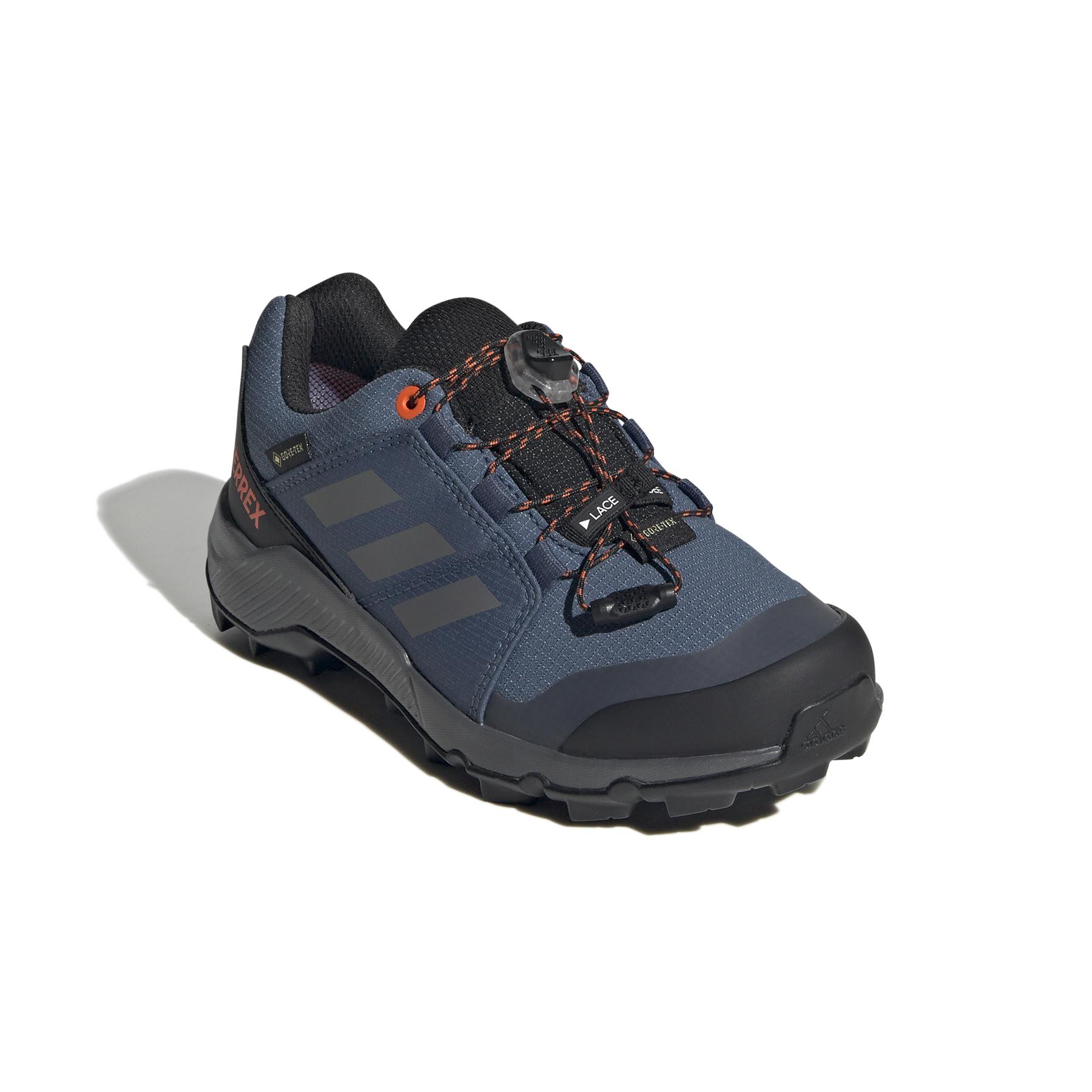product/a/d/adidas_if5705_6_footwear_photography_front_lateral_top_view_white.jpg