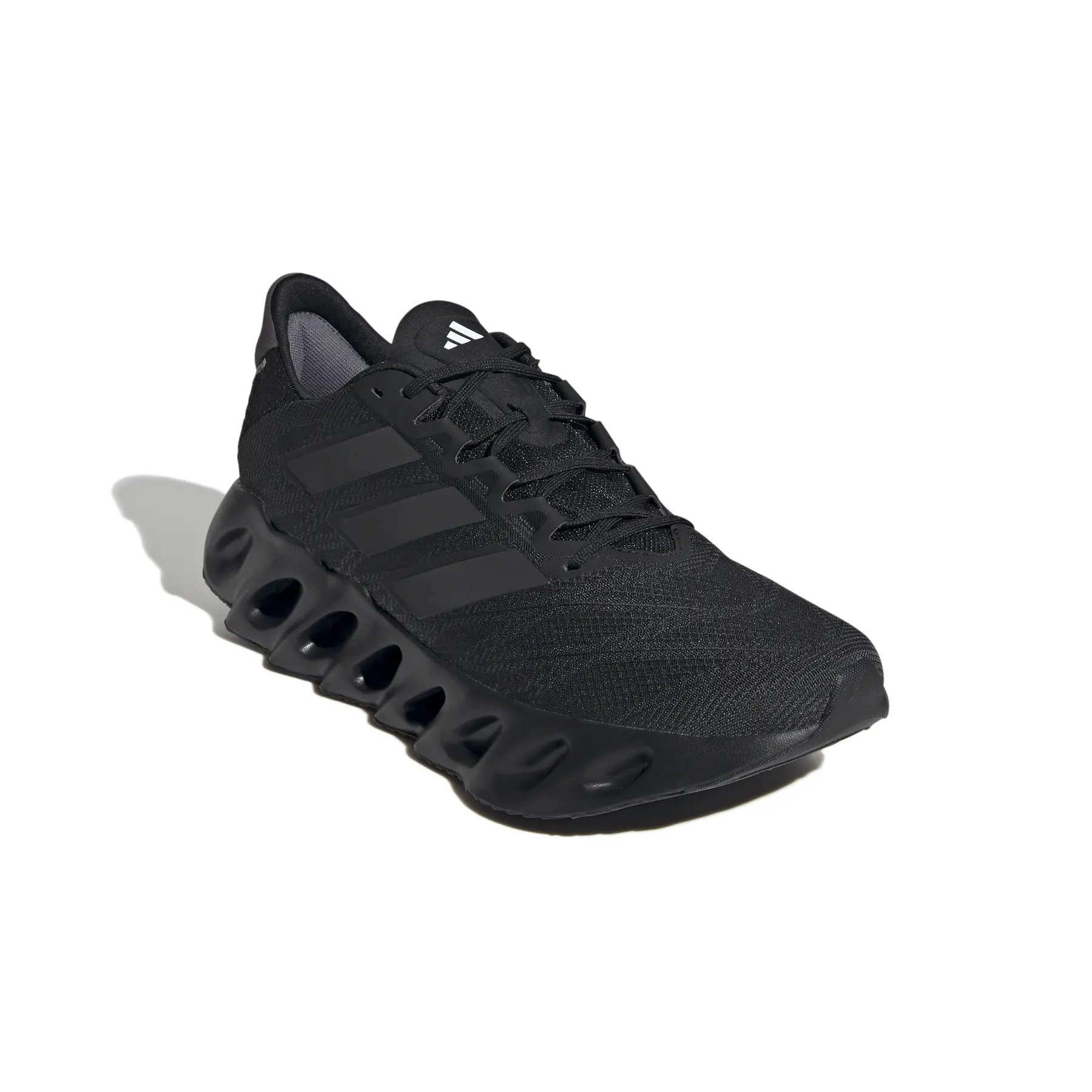 product/a/d/adidas_if6756_6_footwear_photography_front_lateral_top_view_white.jpg