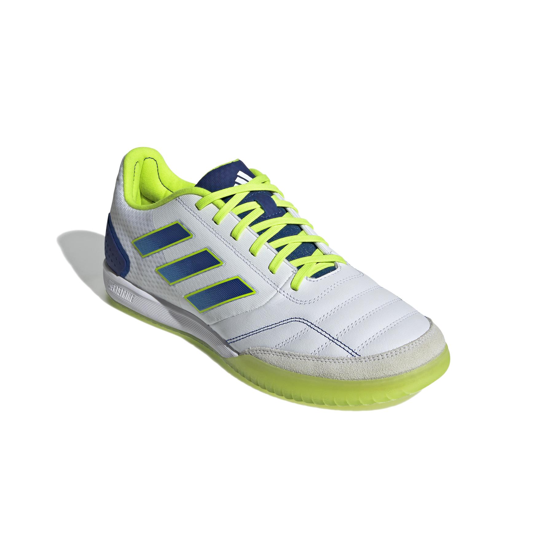 product/a/d/adidas_if6906_5_footwear_photography_front_lateral_top_view_white-nw052424.jpg