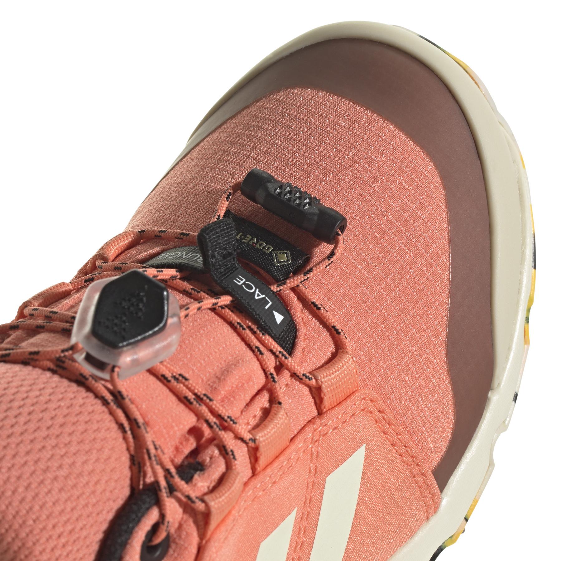 product/a/d/adidas_if7520_8_footwear_photography_detail_view_1_white.jpg