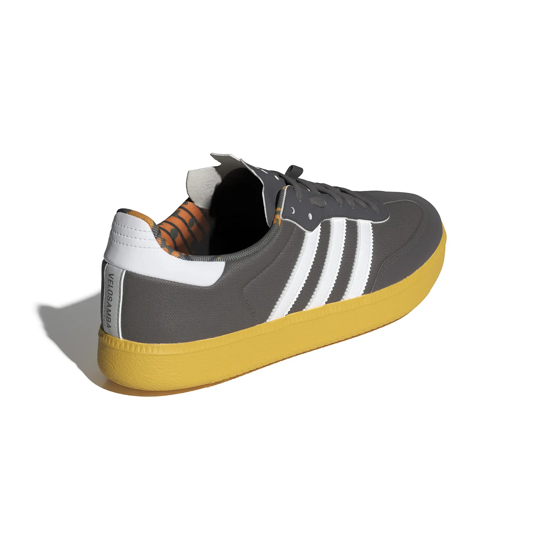product/a/d/adidas_ig5947_7_footwear_photography_back_lateral_top_view_white.jpg