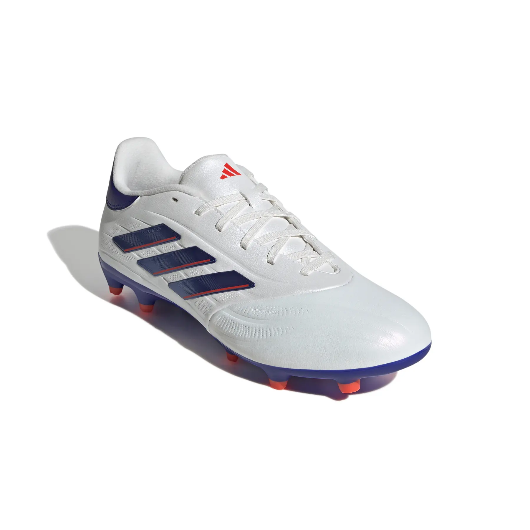 product/a/d/adidas_ig6408_5_footwear_photography_front_lateral_top_view_white-nw052424.jpg