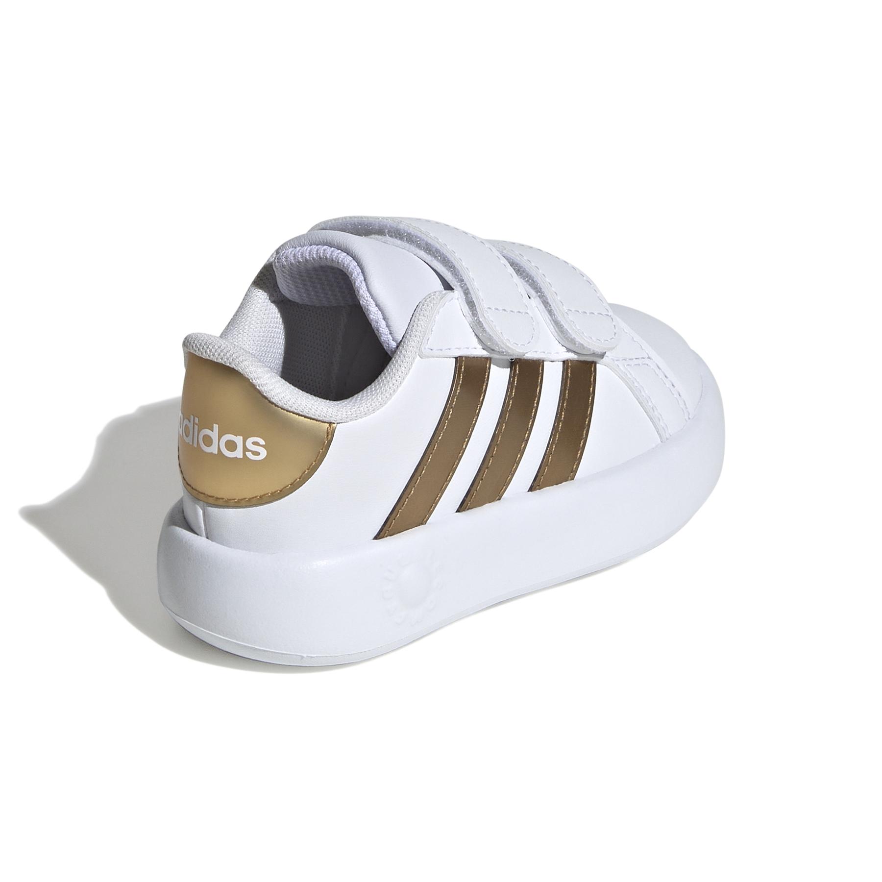 product/a/d/adidas_ig6586_7_footwear_photography_back_lateral_top_view_white.jpg
